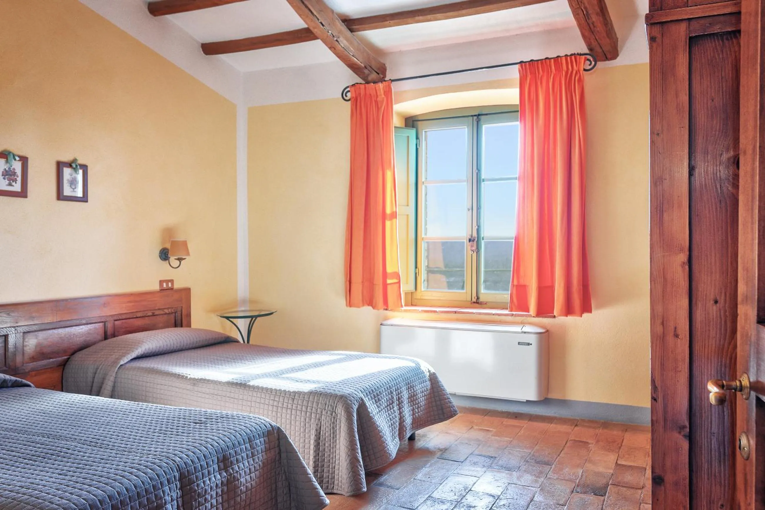 Bedroom in Hotel Borgo Casabianca