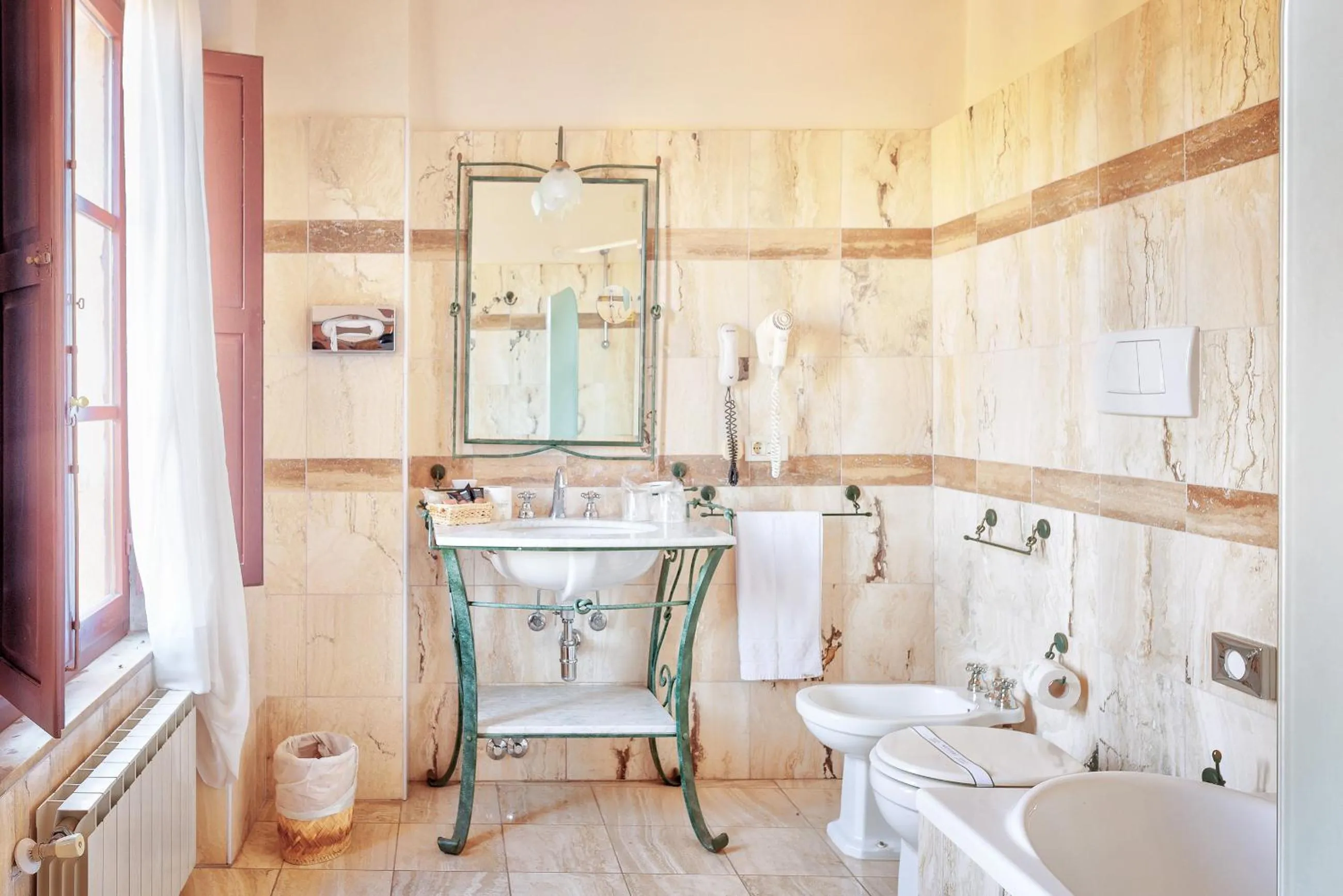 Bathroom in Hotel Borgo Casabianca