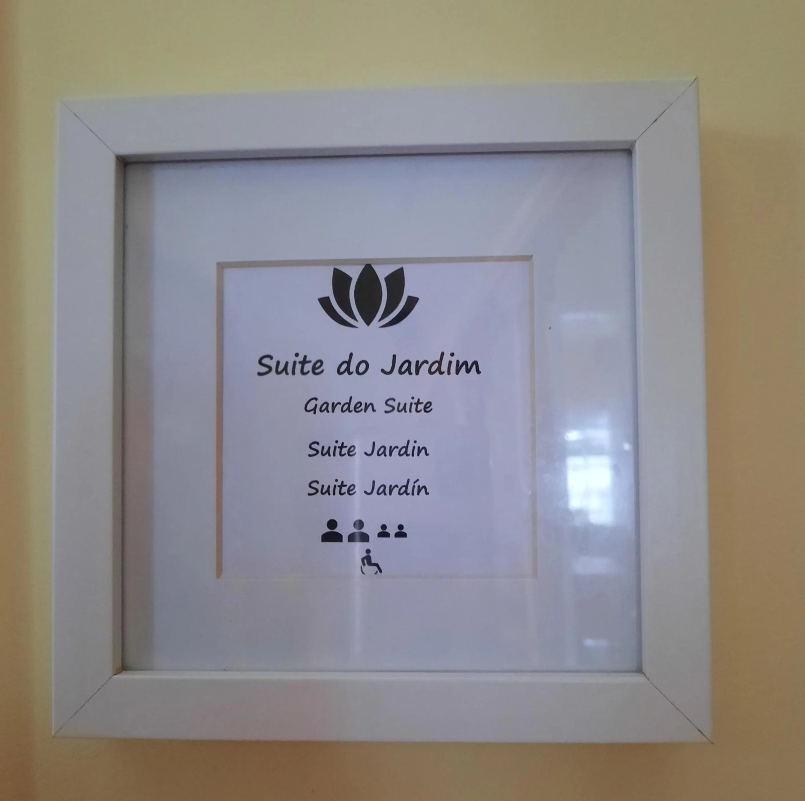 Bedroom in Smiling Places - Guest House in Labruge