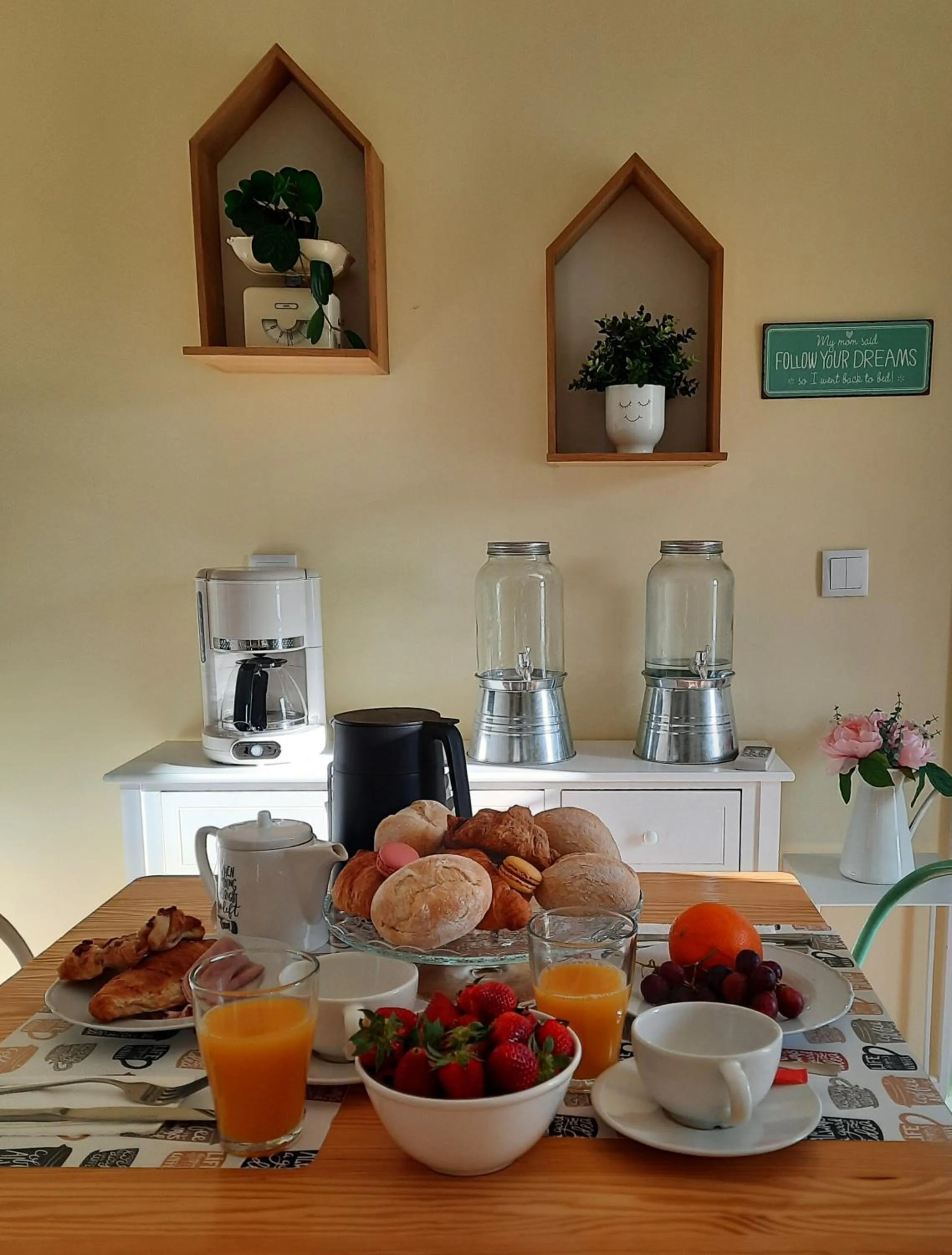 Breakfast in Smiling Places - Guest House in Labruge