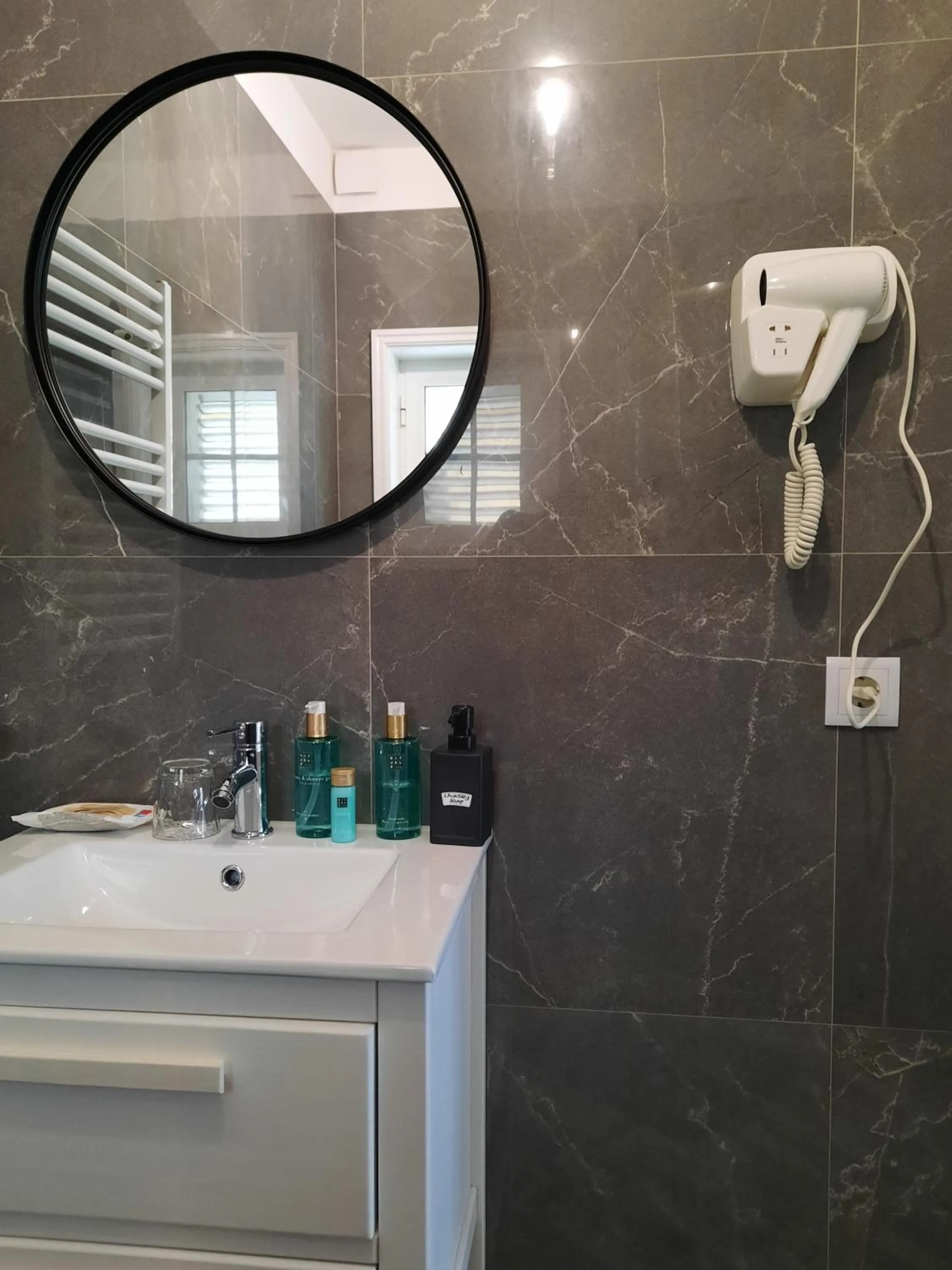 Bathroom in Smiling Places - Guest House in Labruge