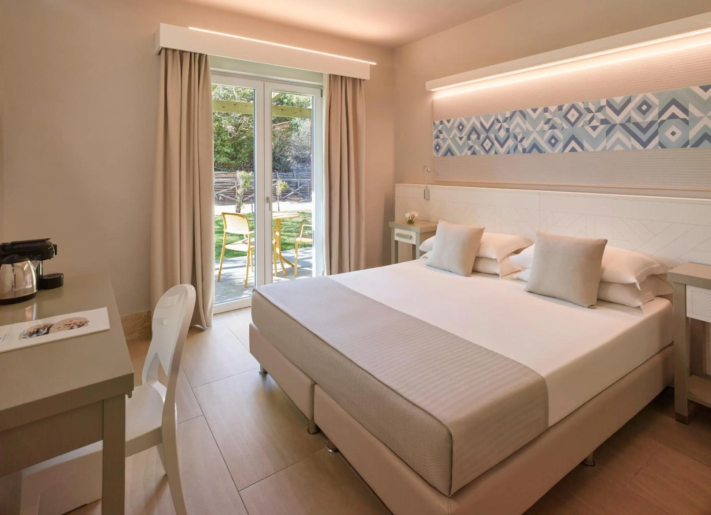 Photo of the whole room, Bed in Is Serenas Badesi Resort