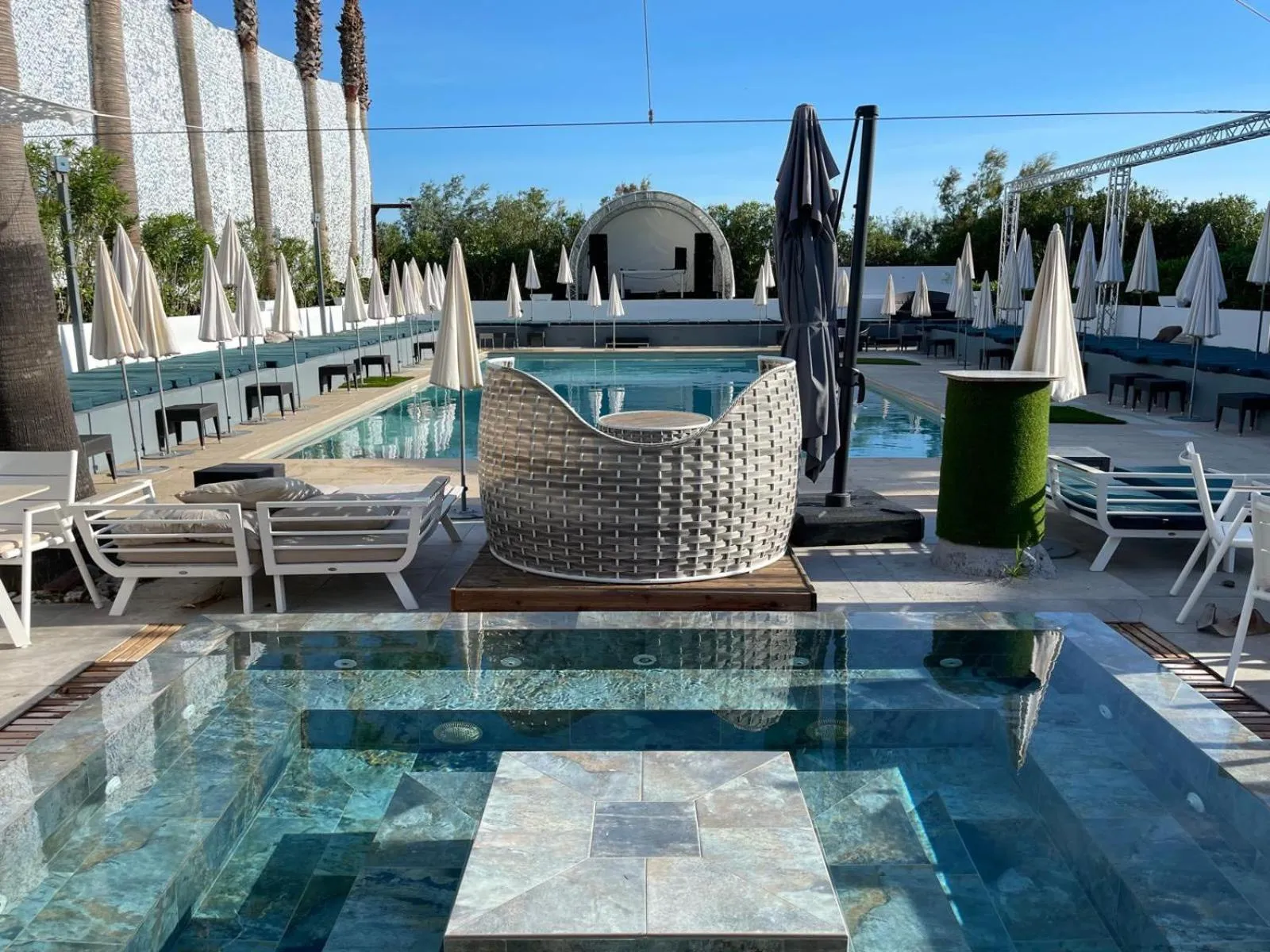 Hot Tub in Le Jardin de Babylone Résidence Festive & Naturiste "réservé aux couples uniquement"