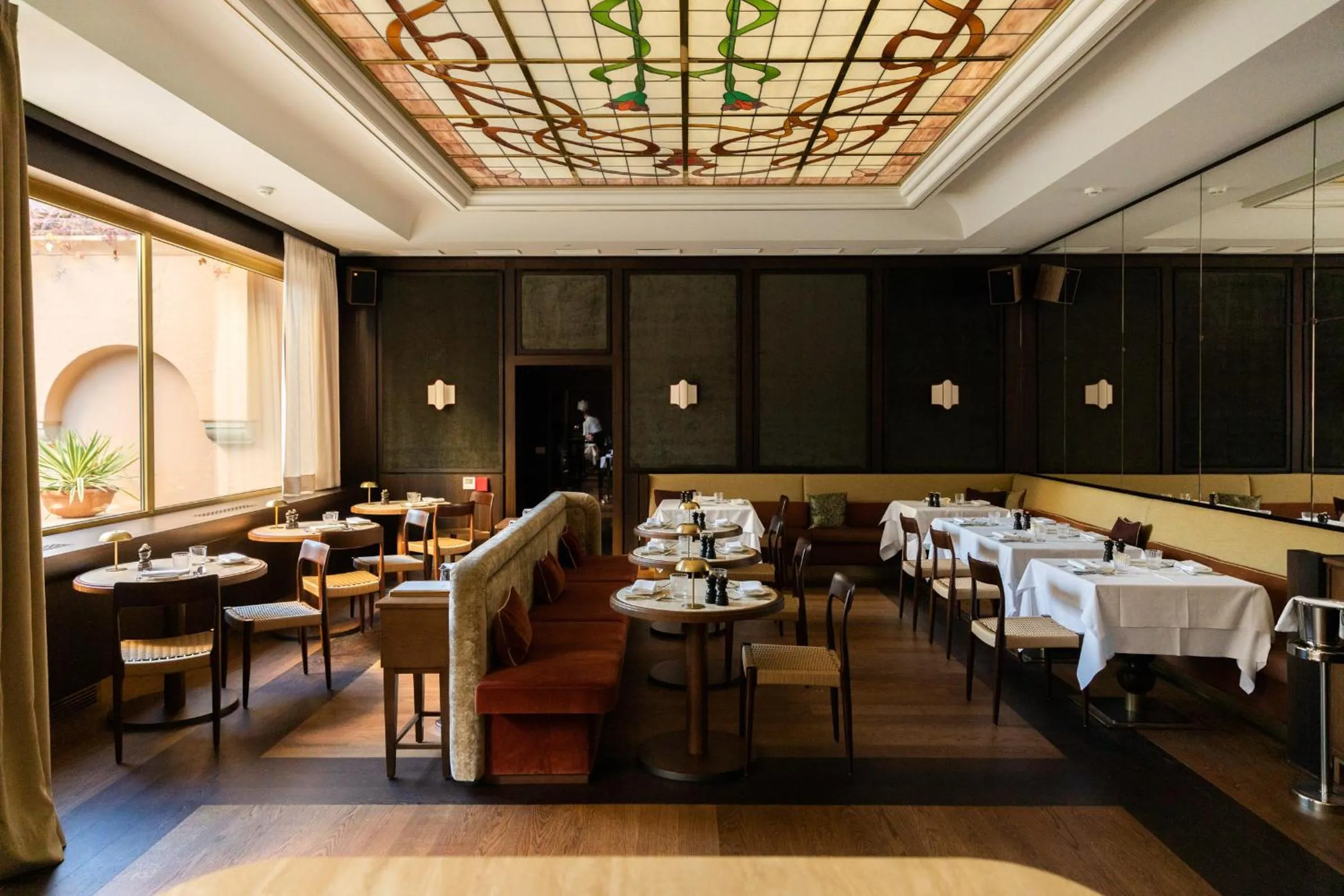 Restaurant/places to eat in Parkhotel Mondschein, a Member of Design Hotels