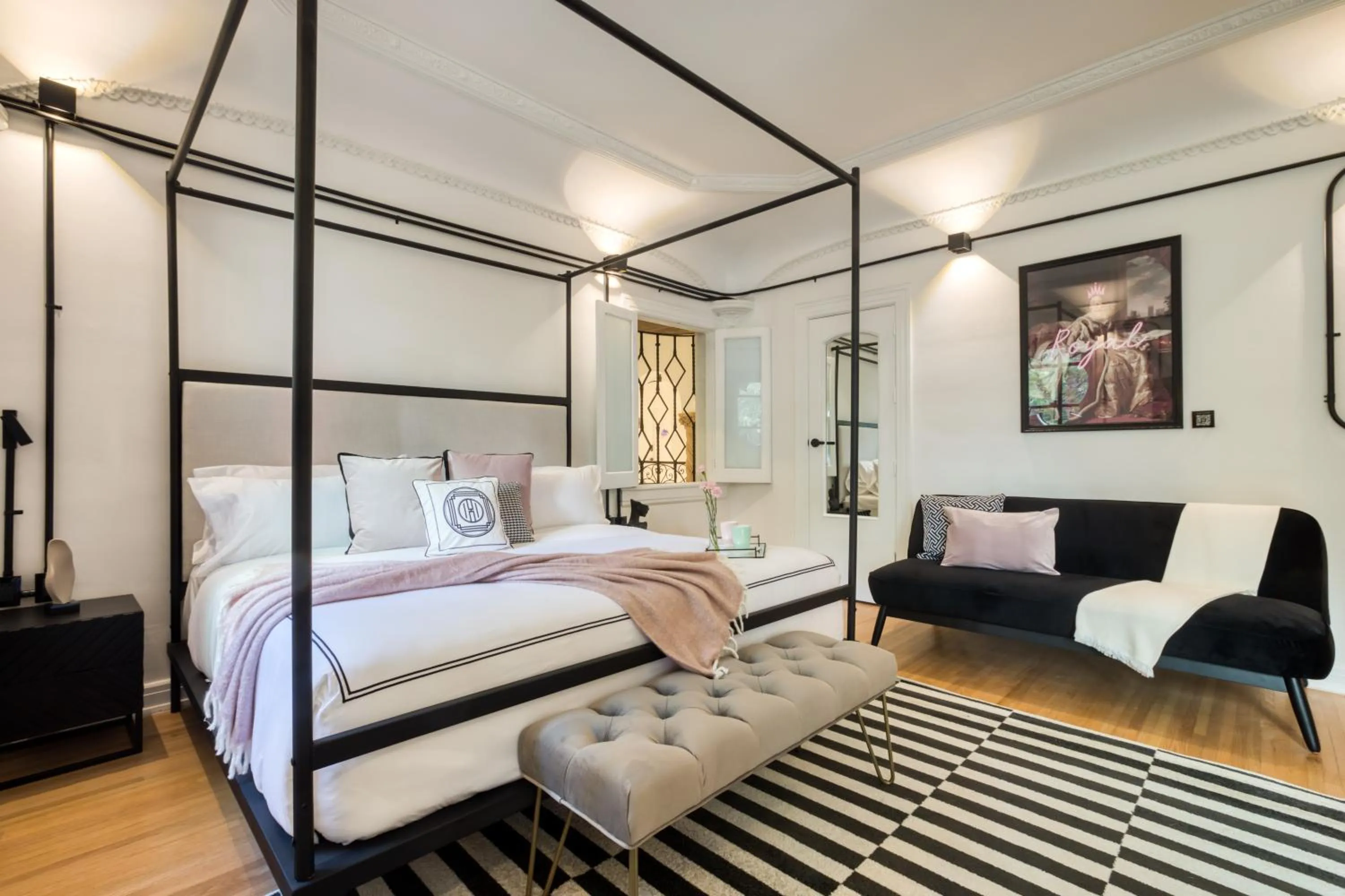 Bed in UTOPIC Campos Elíseos by ULIV