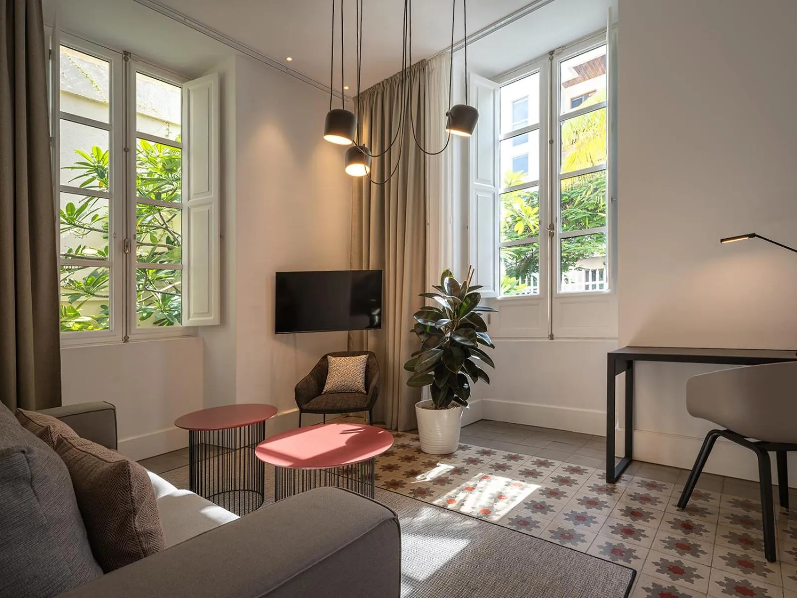 TV and multimedia in The Park Suites by IRES LAR