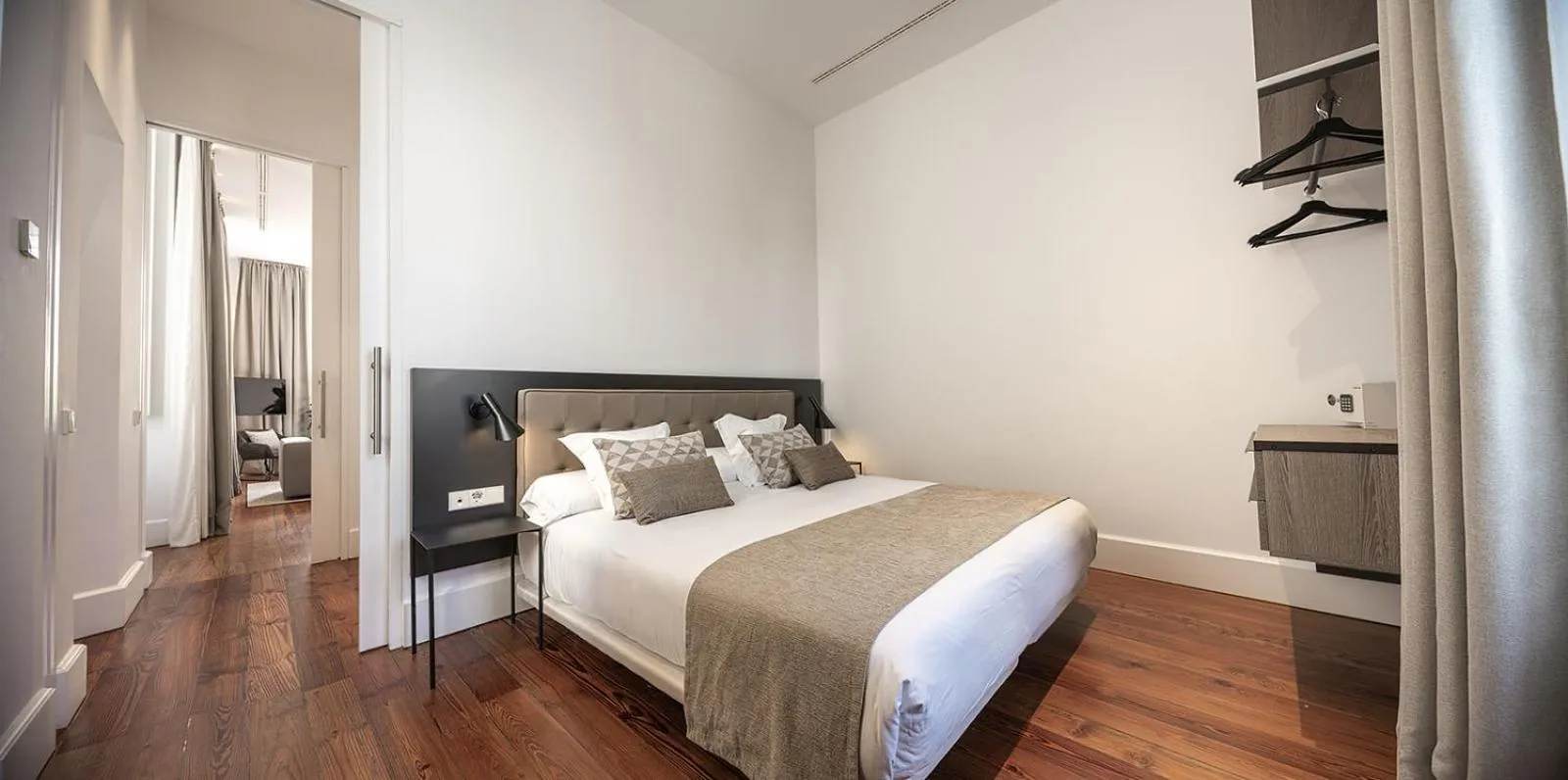 Bed in The Park Suites by IRES LAR