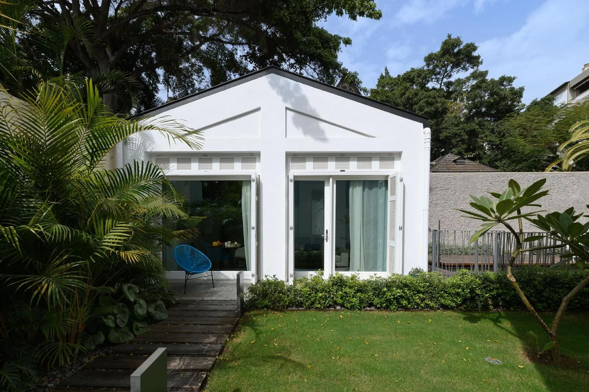 Property building in The Park Suites by IRES LAR