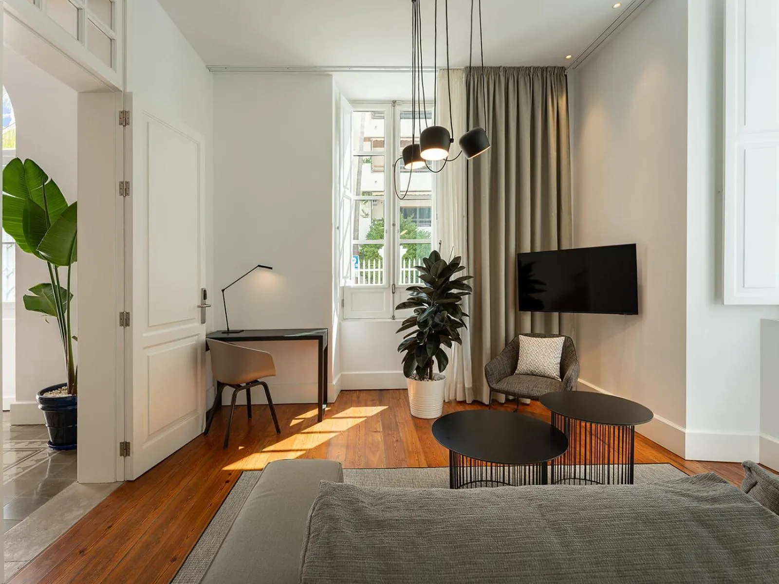 TV and multimedia, Bed in The Park Suites by IRES LAR