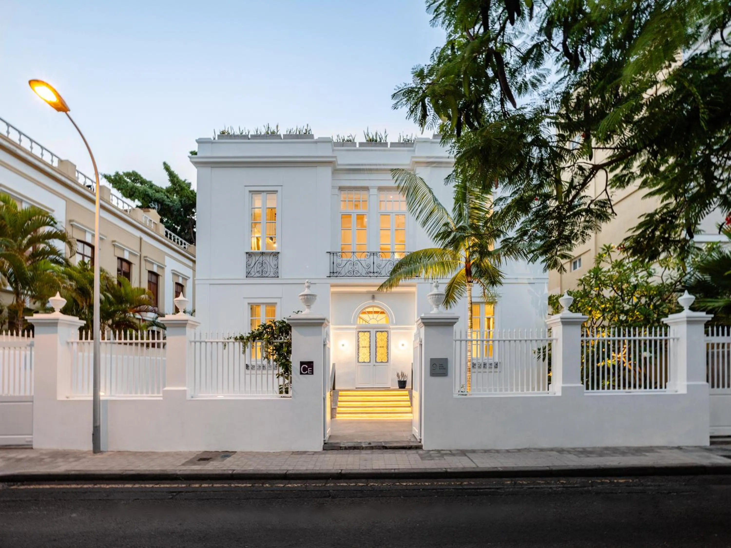 Property building in The Park Suites by IRES LAR