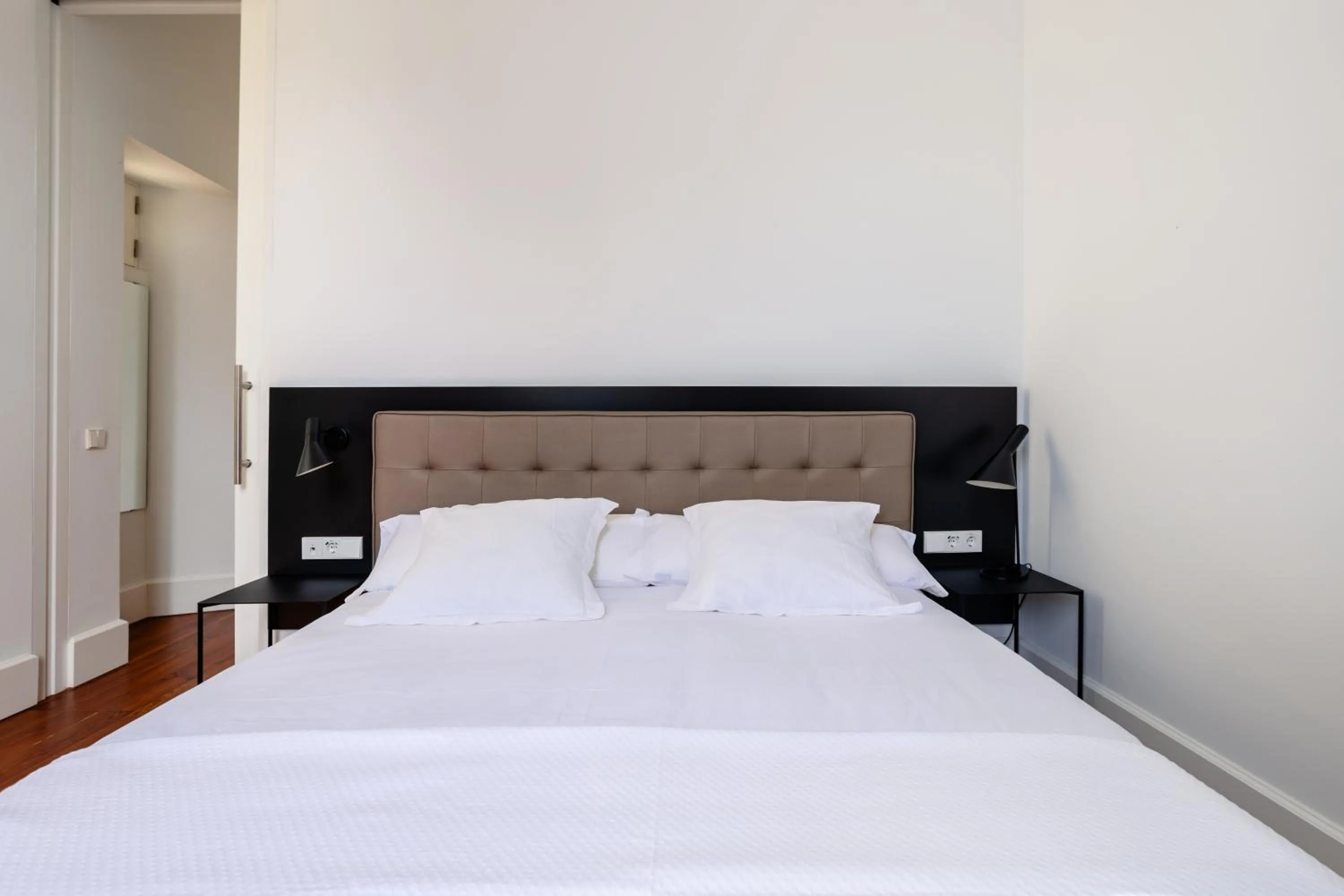 Bed in The Park Suites by IRES LAR