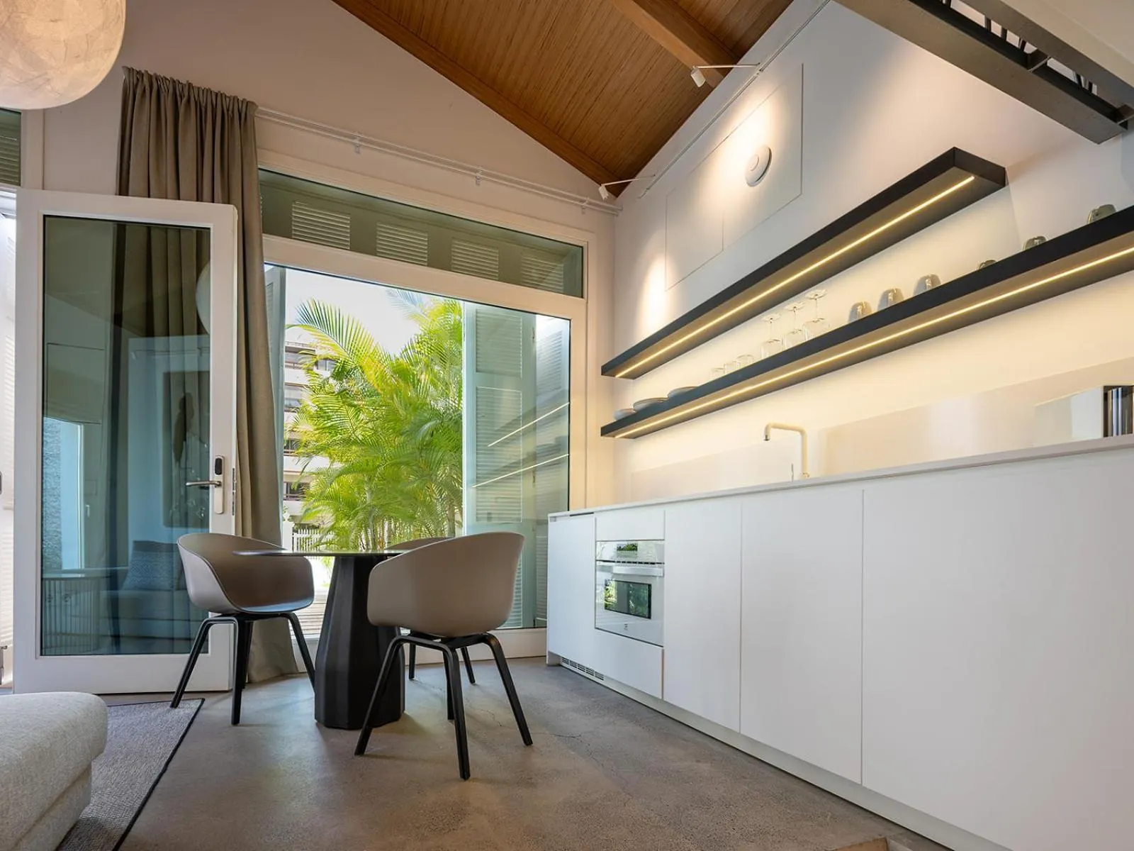 Kitchen or kitchenette in The Park Suites by IRES LAR