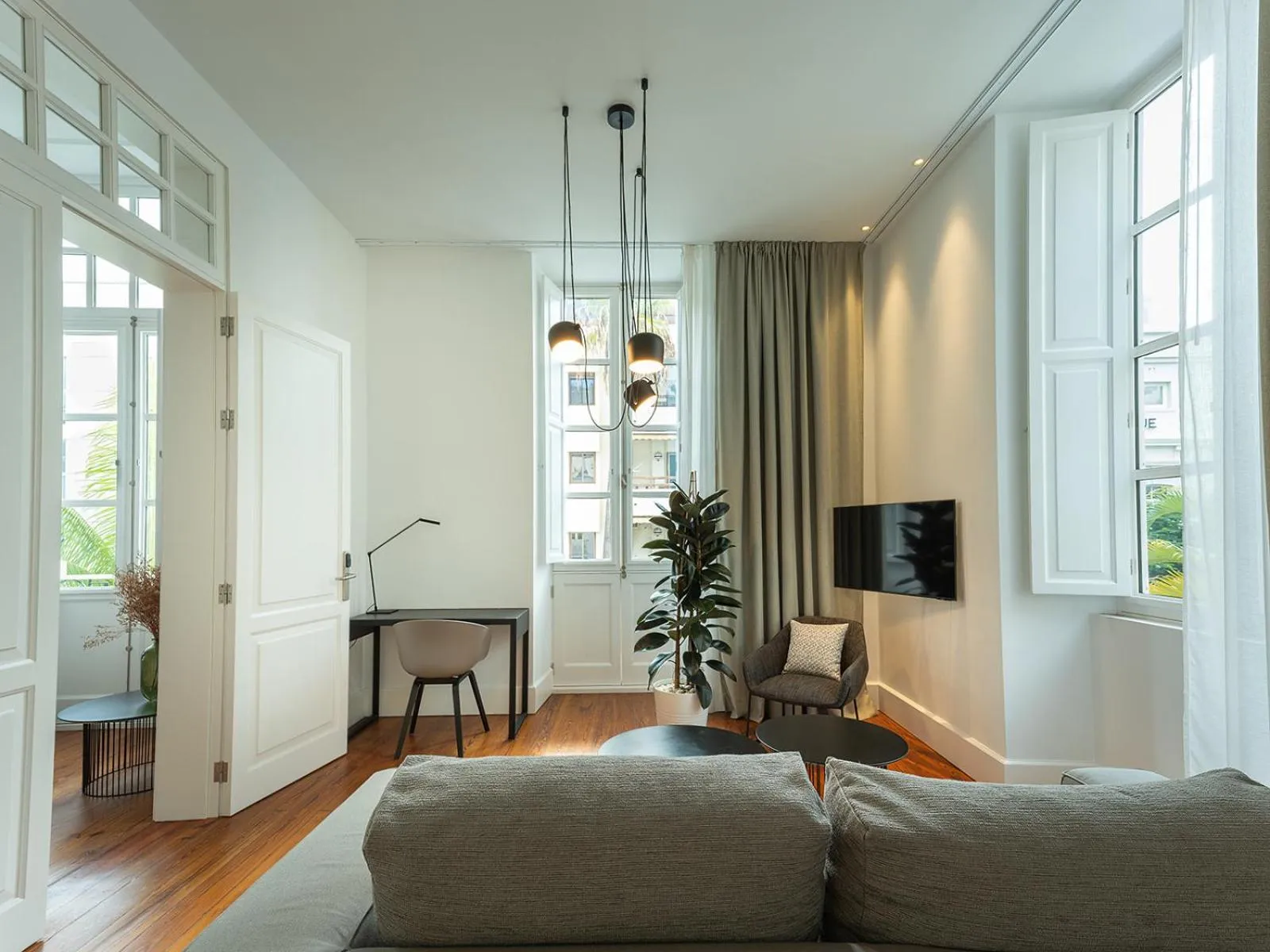 TV and multimedia in The Park Suites by IRES LAR