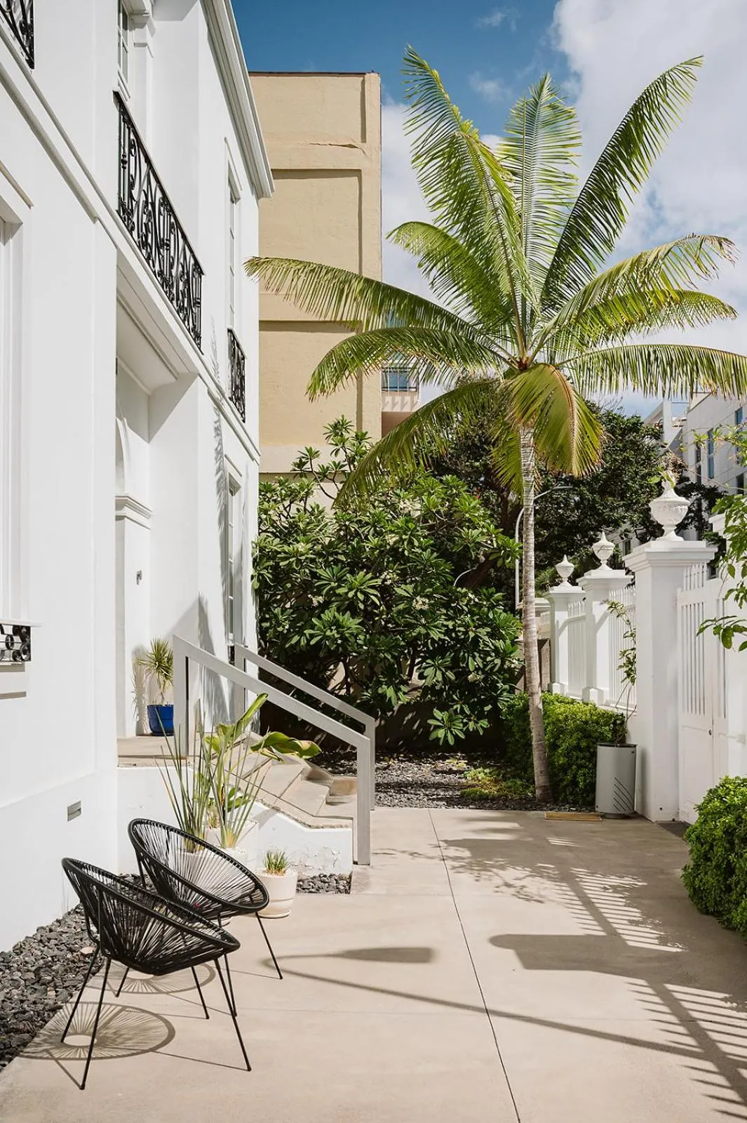 Facade/entrance in The Park Suites by IRES LAR