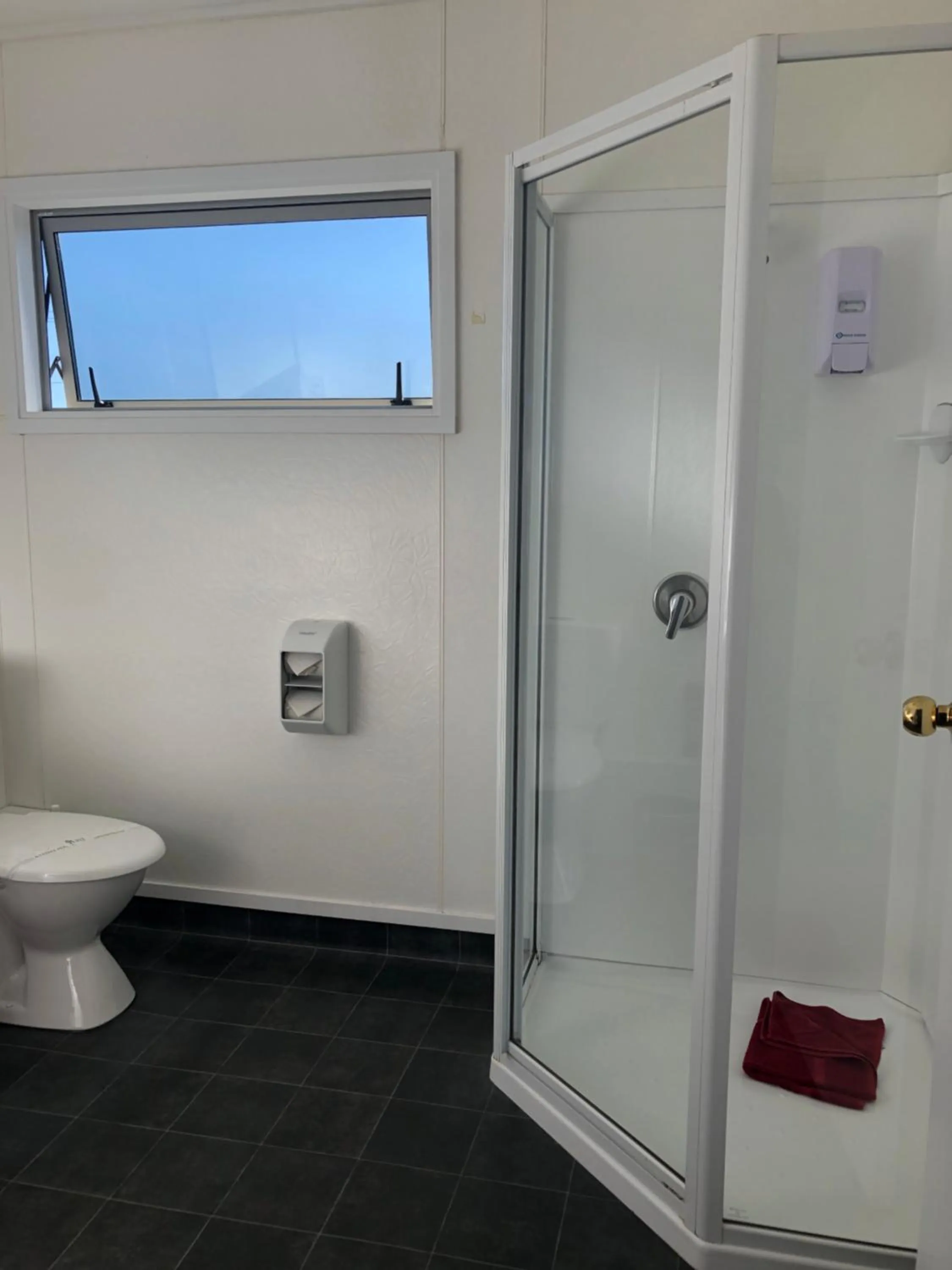 Thornton Lodge Motel