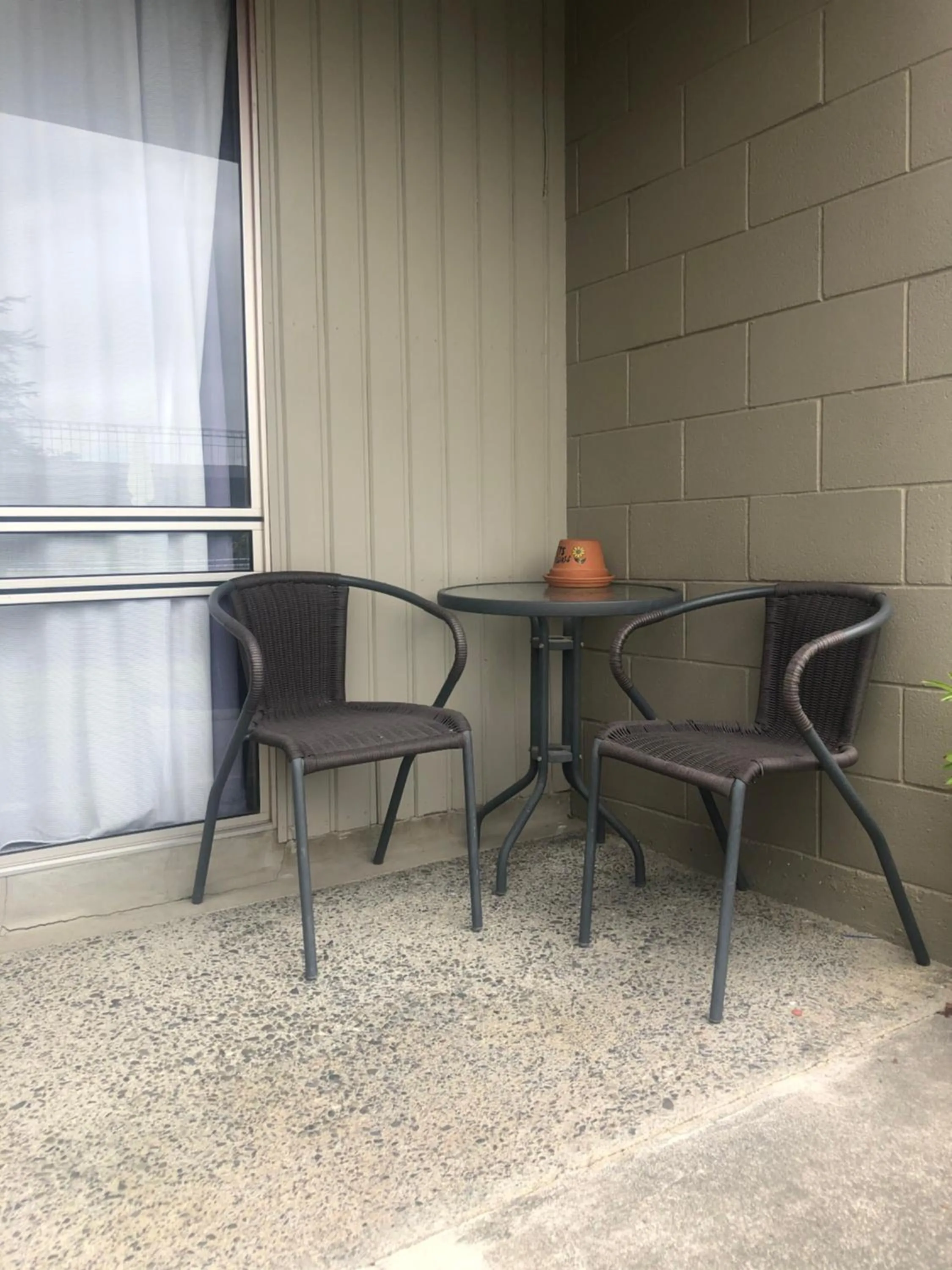 Patio in Thornton Lodge Motel