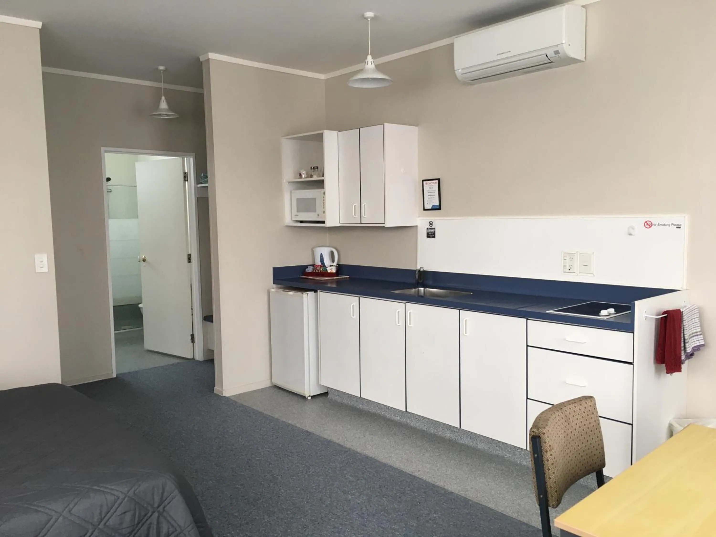 Thornton Lodge Motel