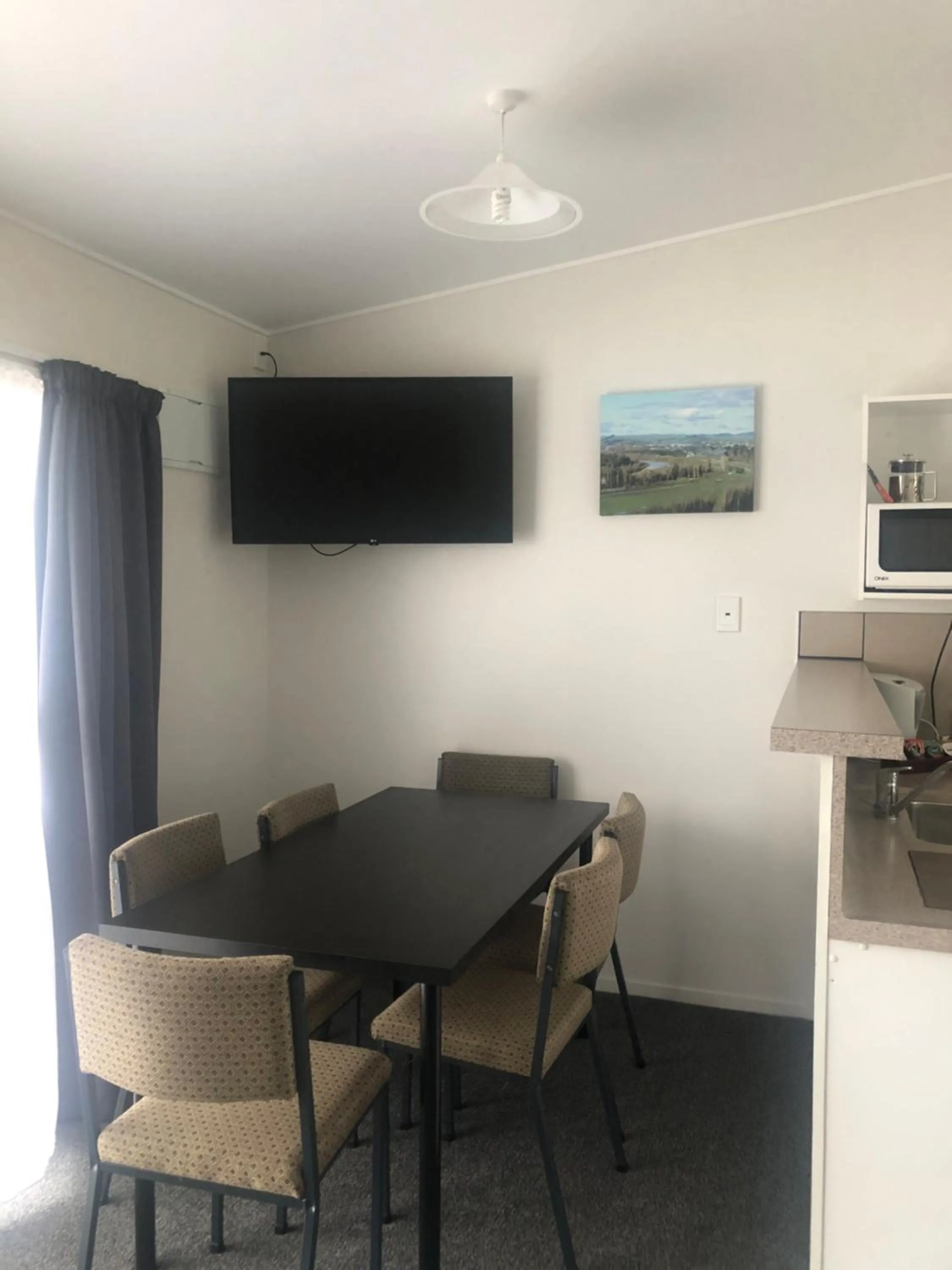 Thornton Lodge Motel