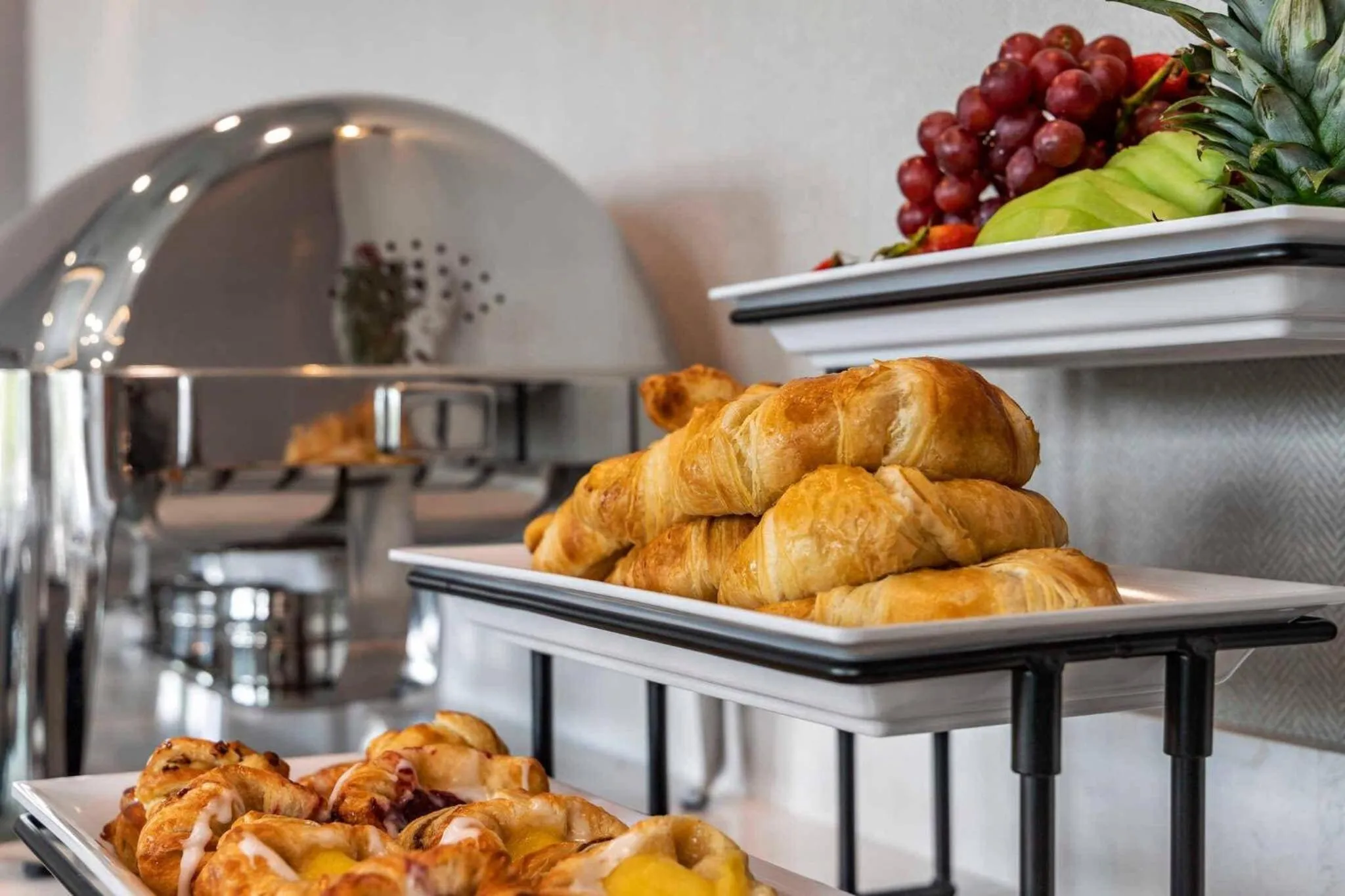 Restaurant/places to eat in Cambria Hotel Columbia Downtown the Vista