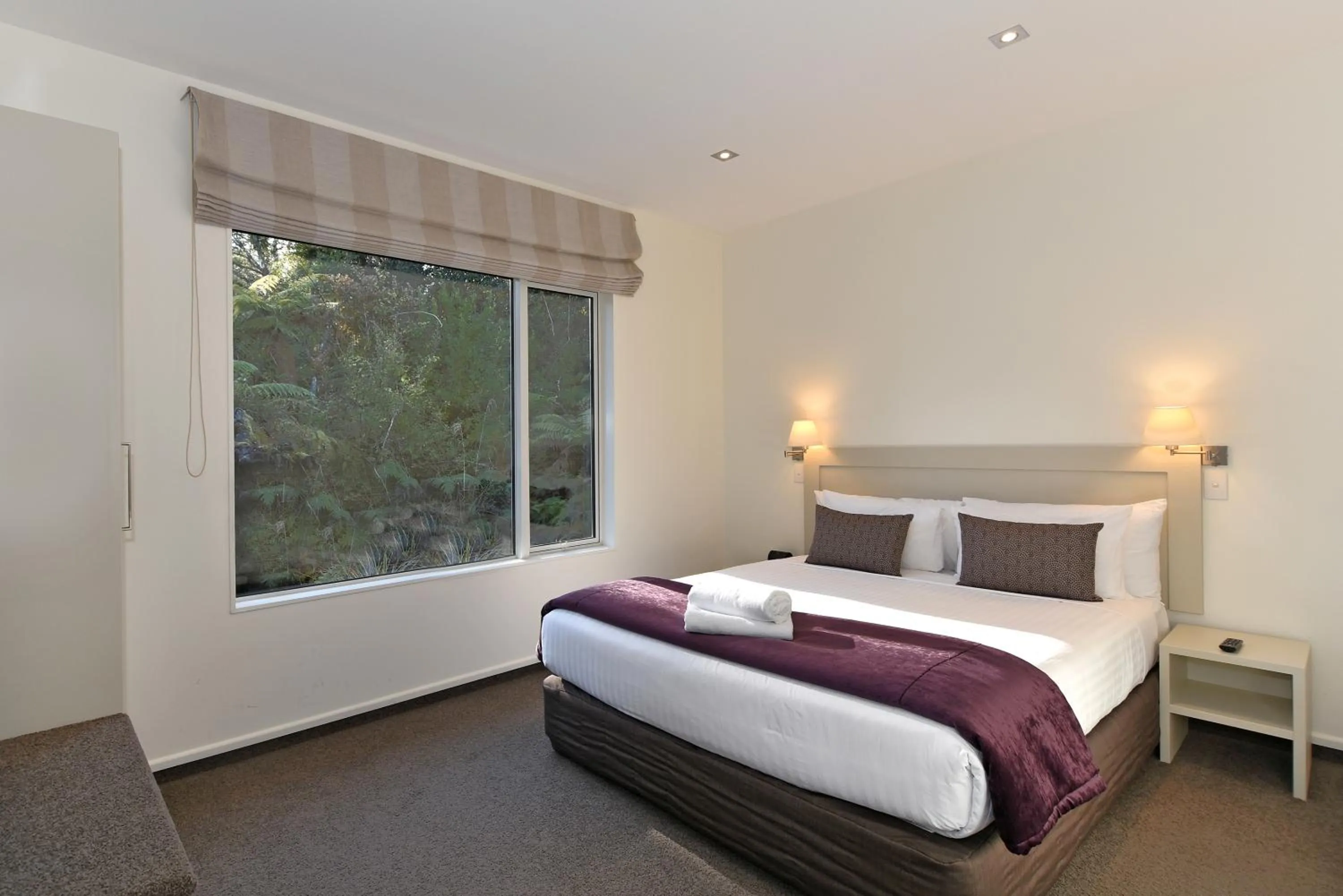 Bedroom, Bed in Aspen Court Franz Josef