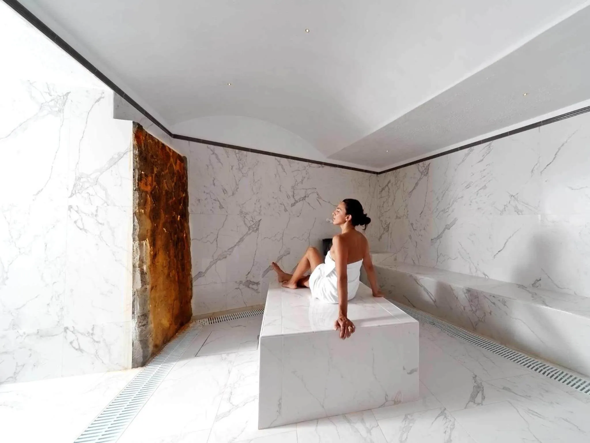 Steam room in San Montano Resort & Spa