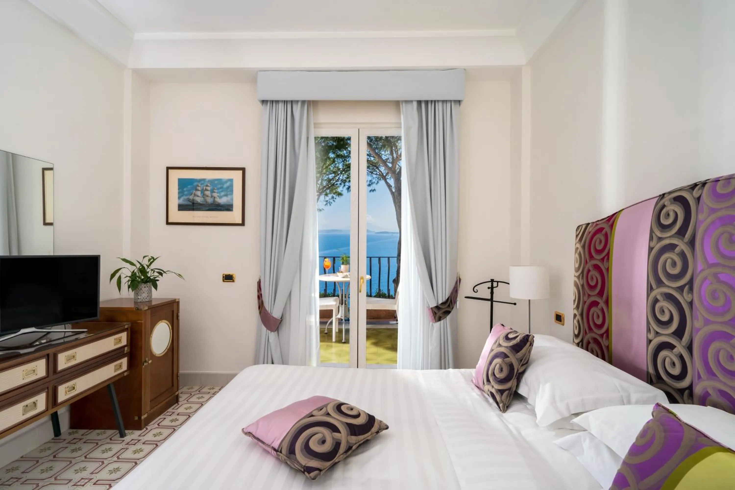 Bedroom, Bed in San Montano Resort & Spa