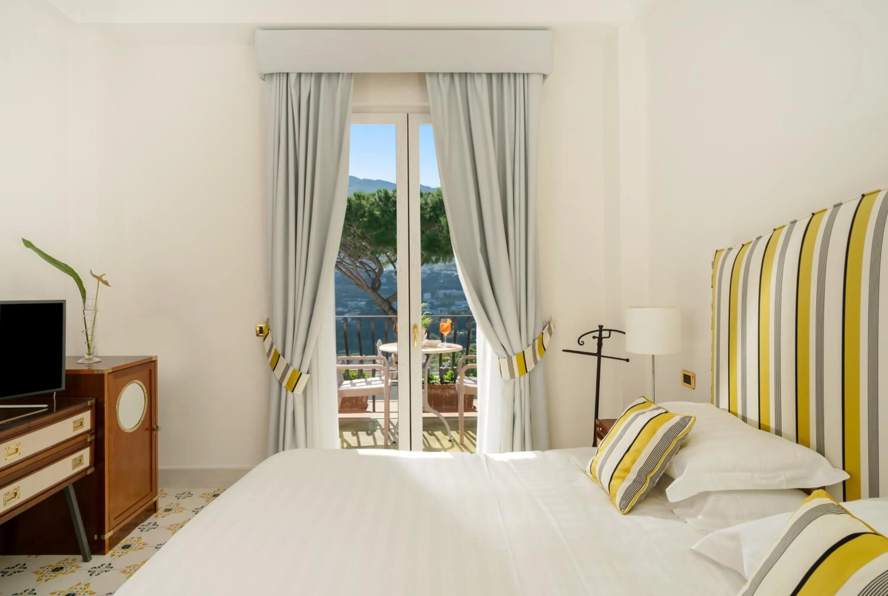 Bedroom, Bed in San Montano Resort & Spa