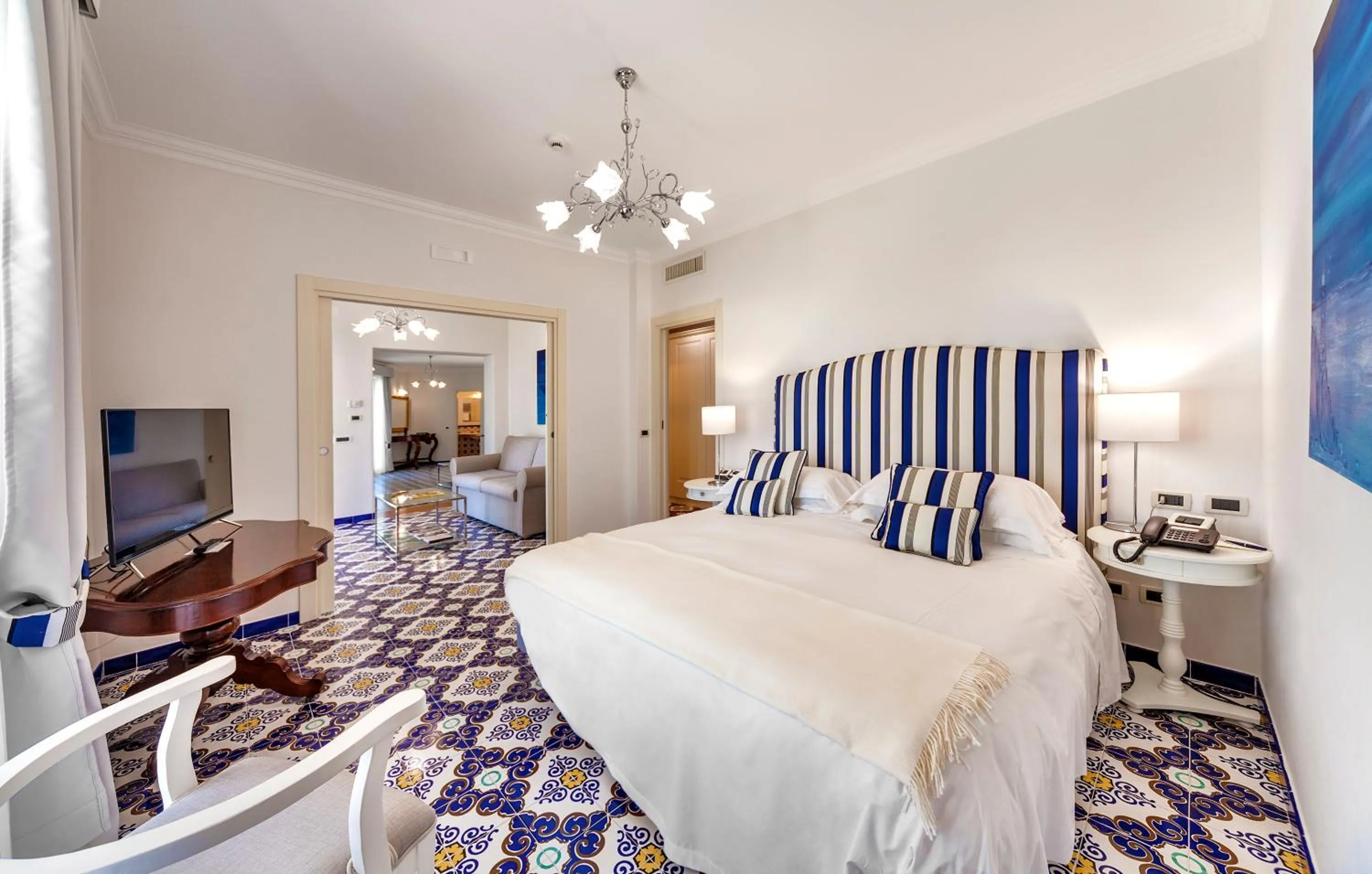 Photo of the whole room, Bed in San Montano Resort & Spa