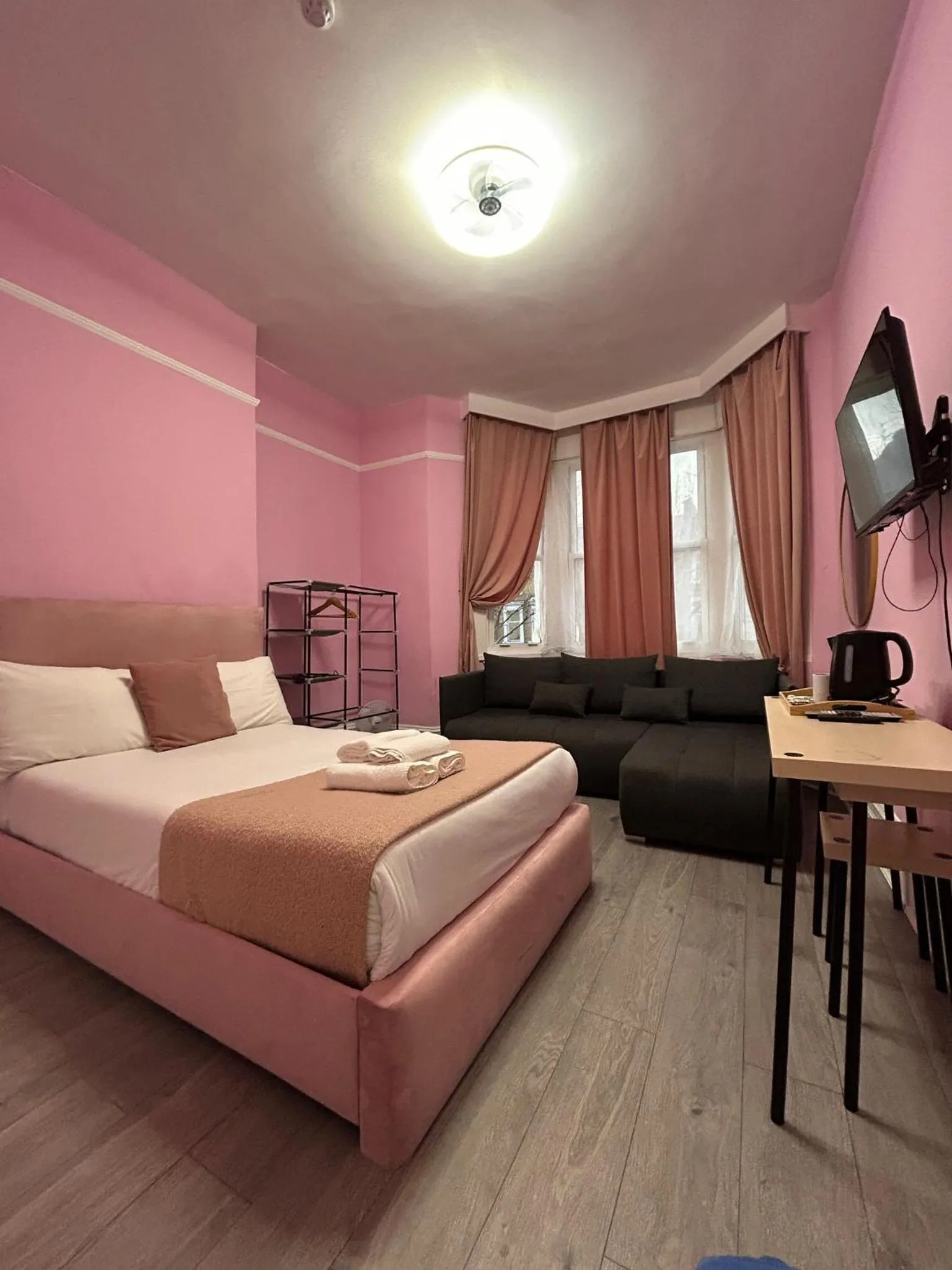 Bed in Orlando hotel