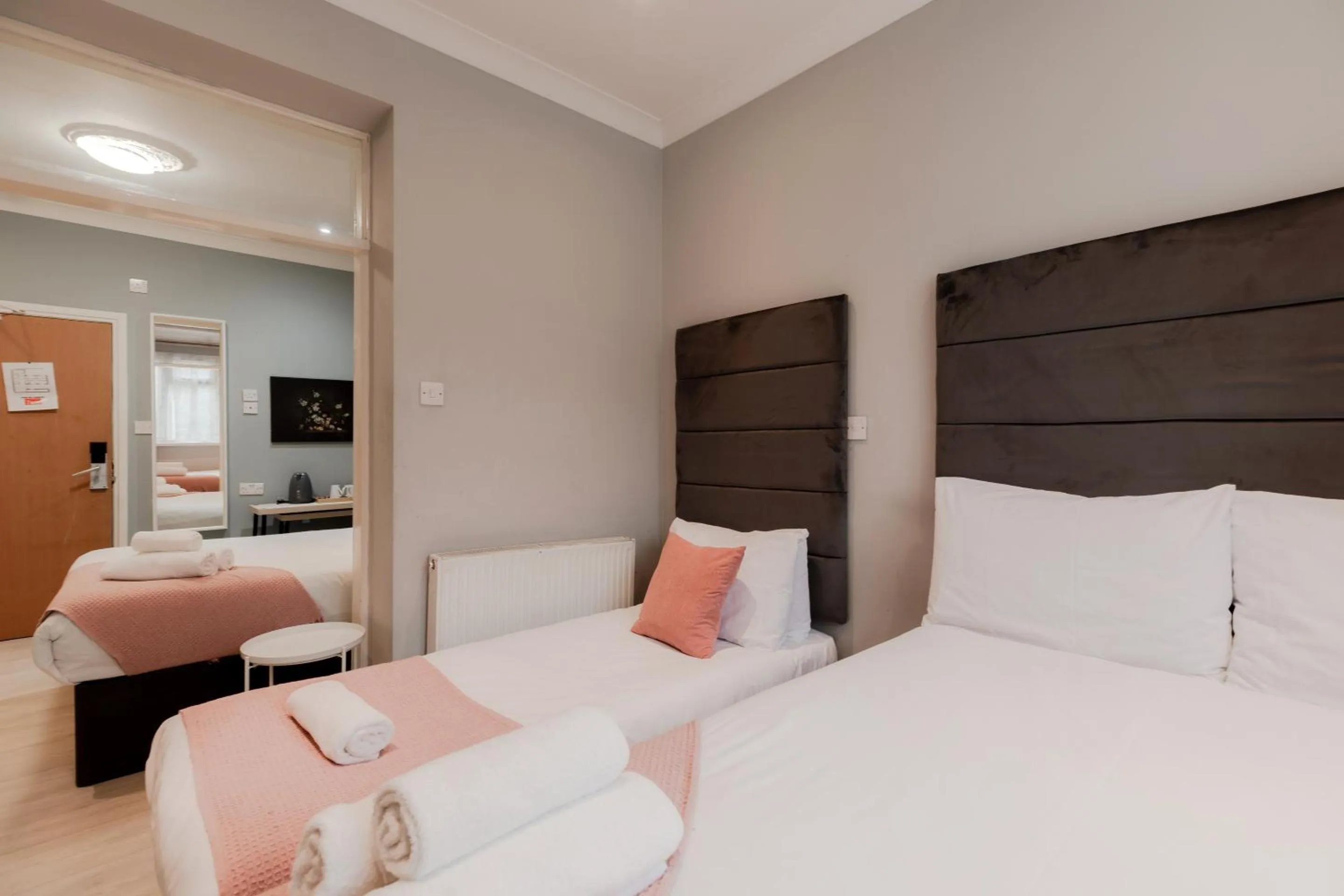 Bedroom, Bed in Orlando hotel