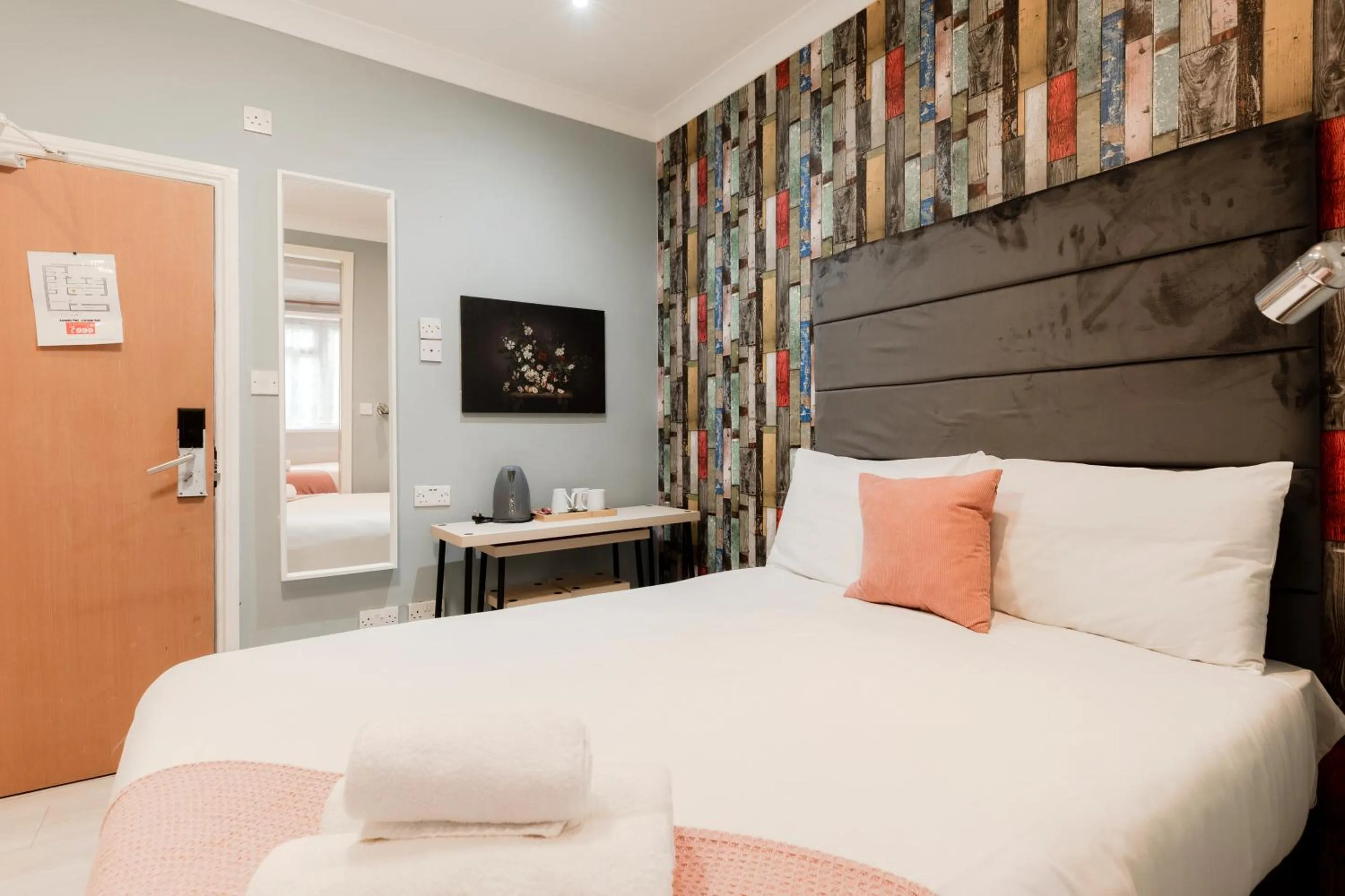 Bedroom, Bed in Orlando hotel