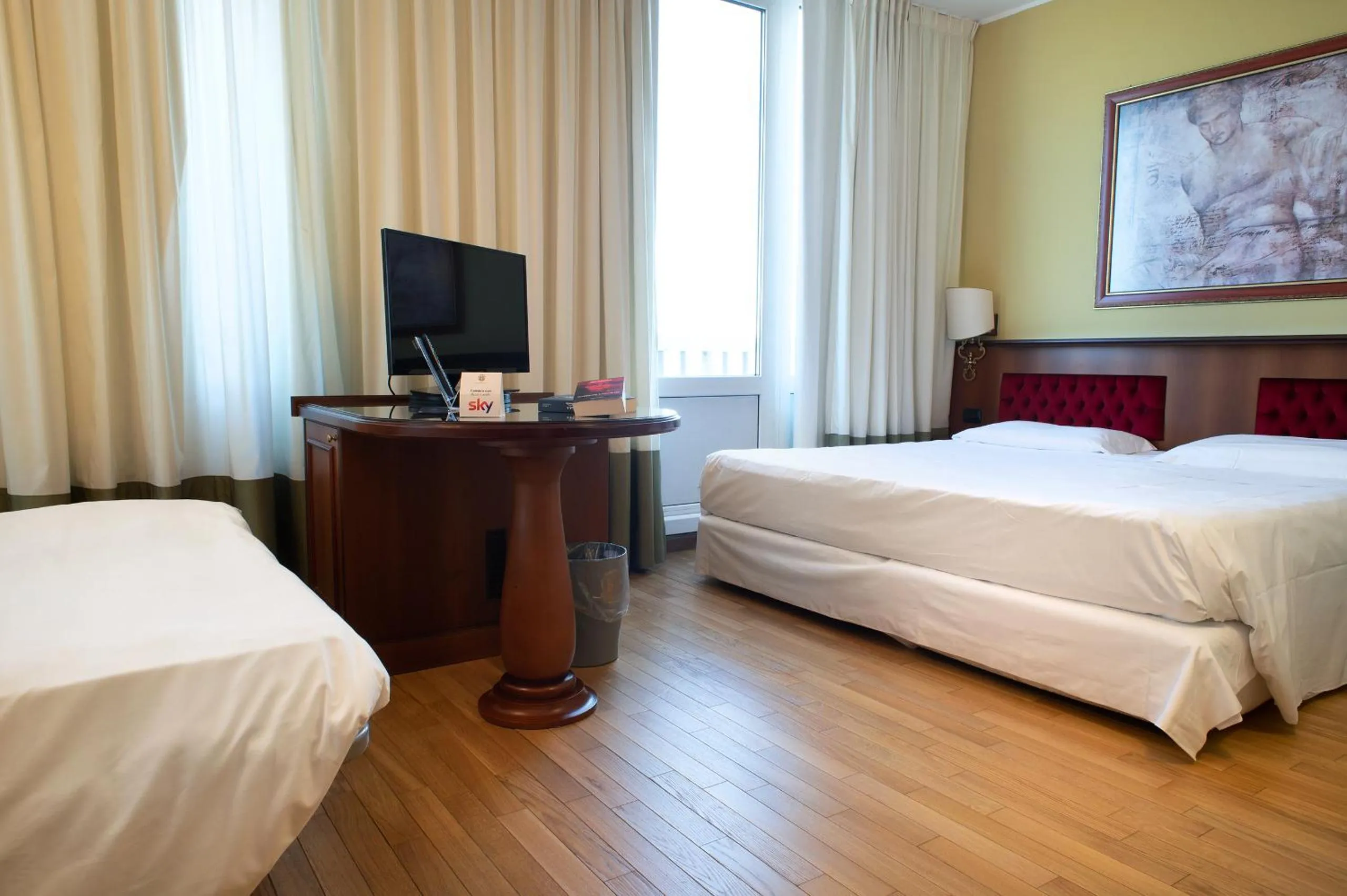 Photo of the whole room, Bed in Hotel Alga