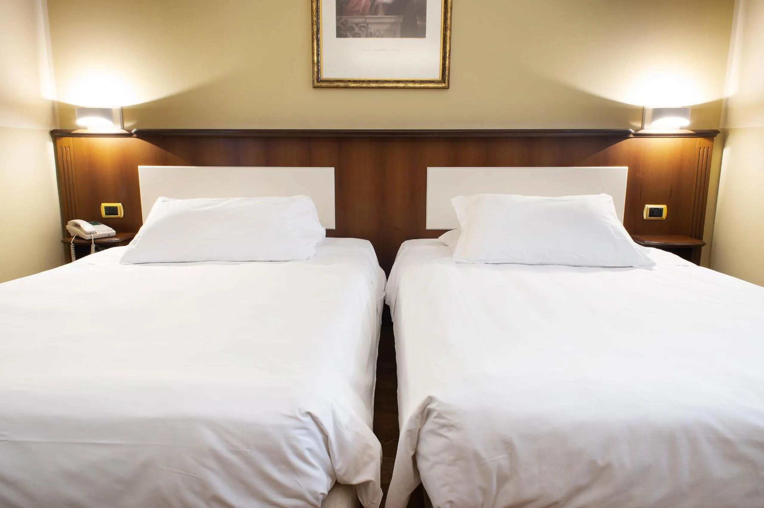 Photo of the whole room, Bed in Hotel Alga