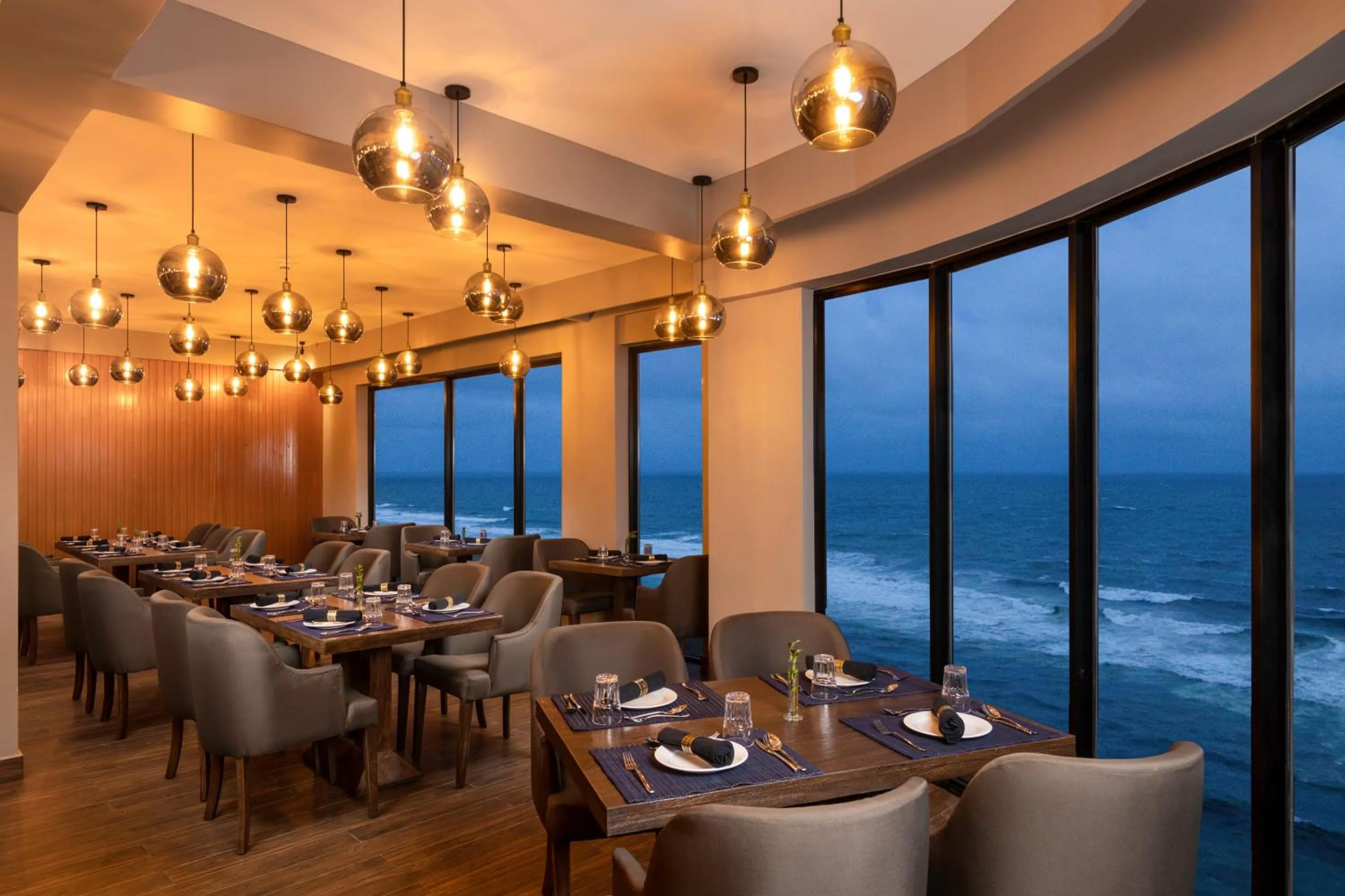 Restaurant/places to eat in MaRadha Colombo