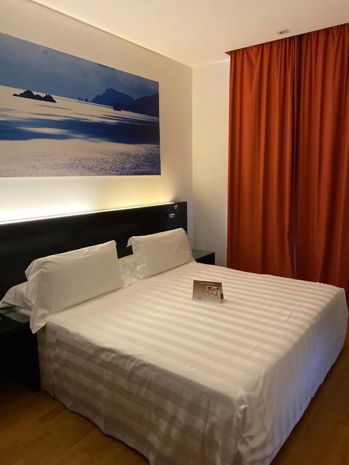 Photo of the whole room, Bed in Card International Hotel