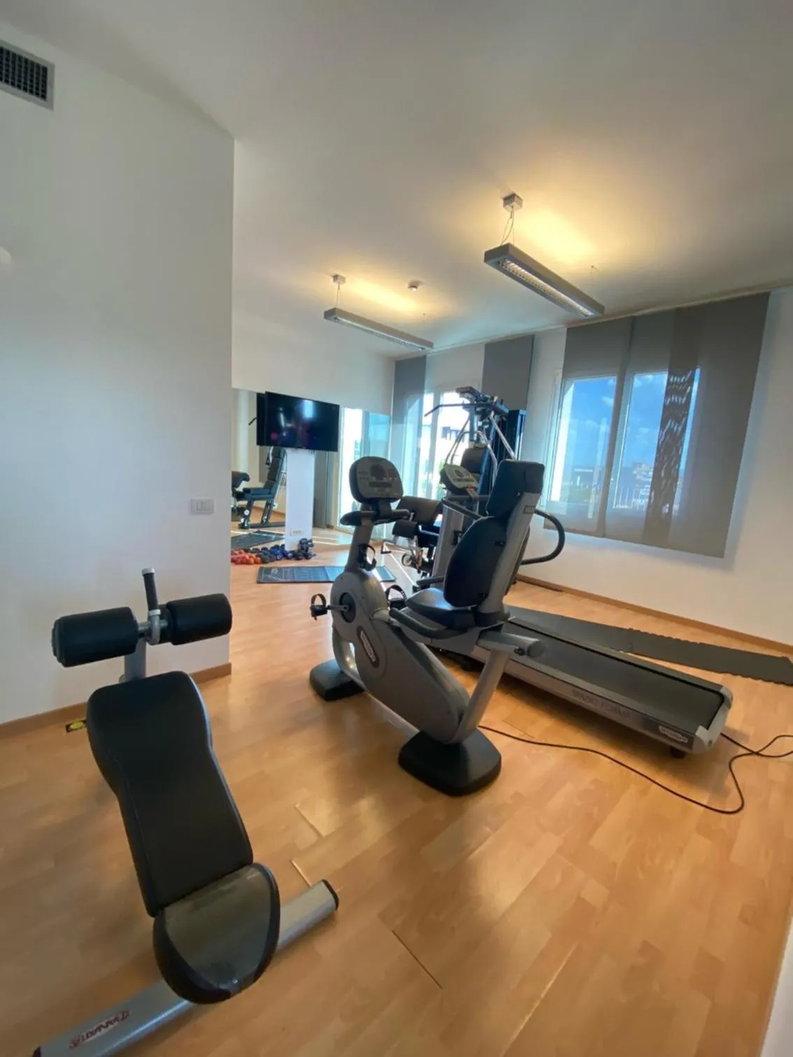 Fitness centre/facilities in Card International Hotel