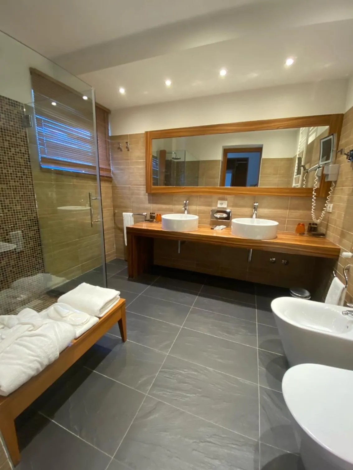 Bathroom in Card International Hotel