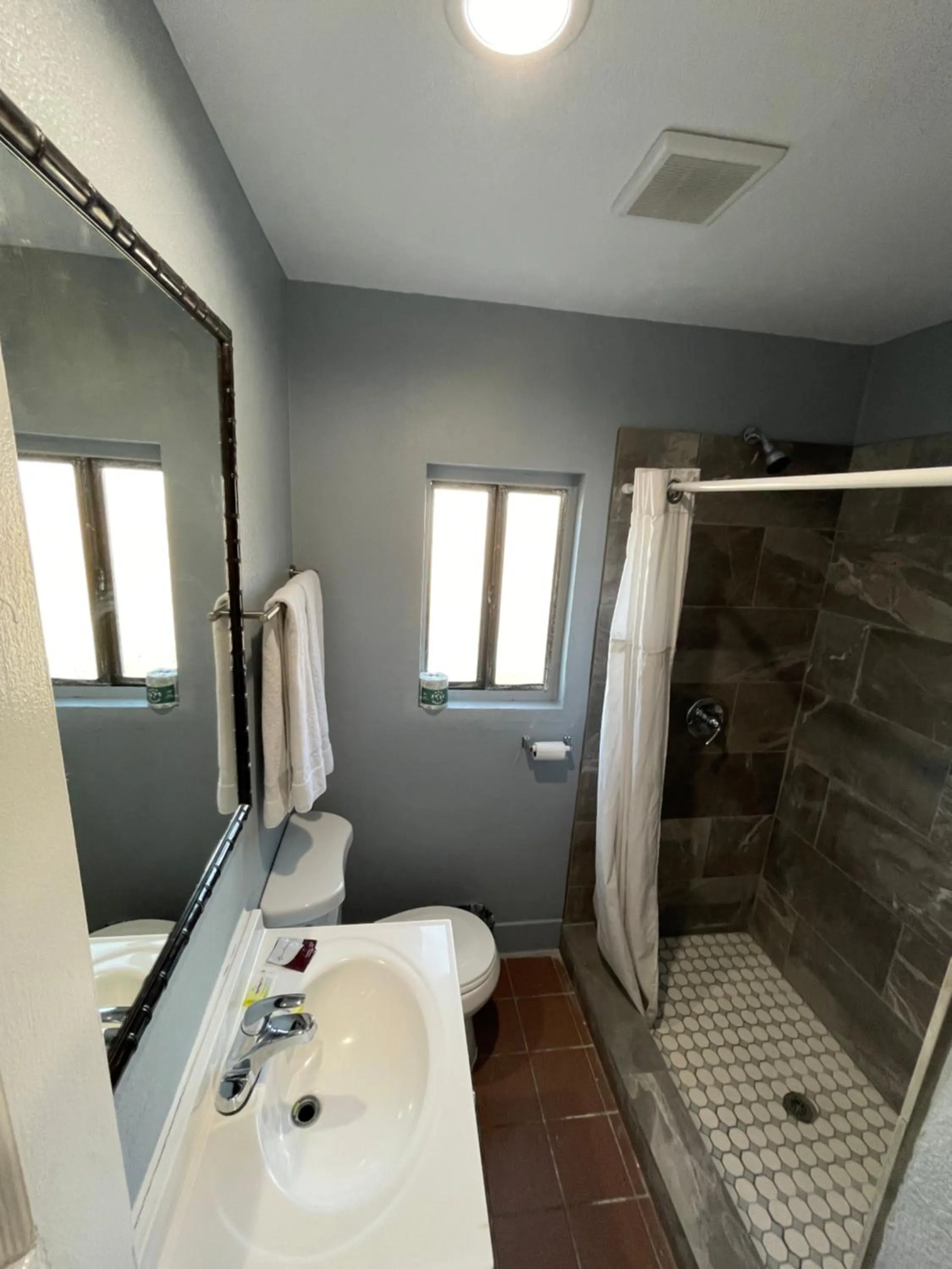 Bathroom in Cornett Motel