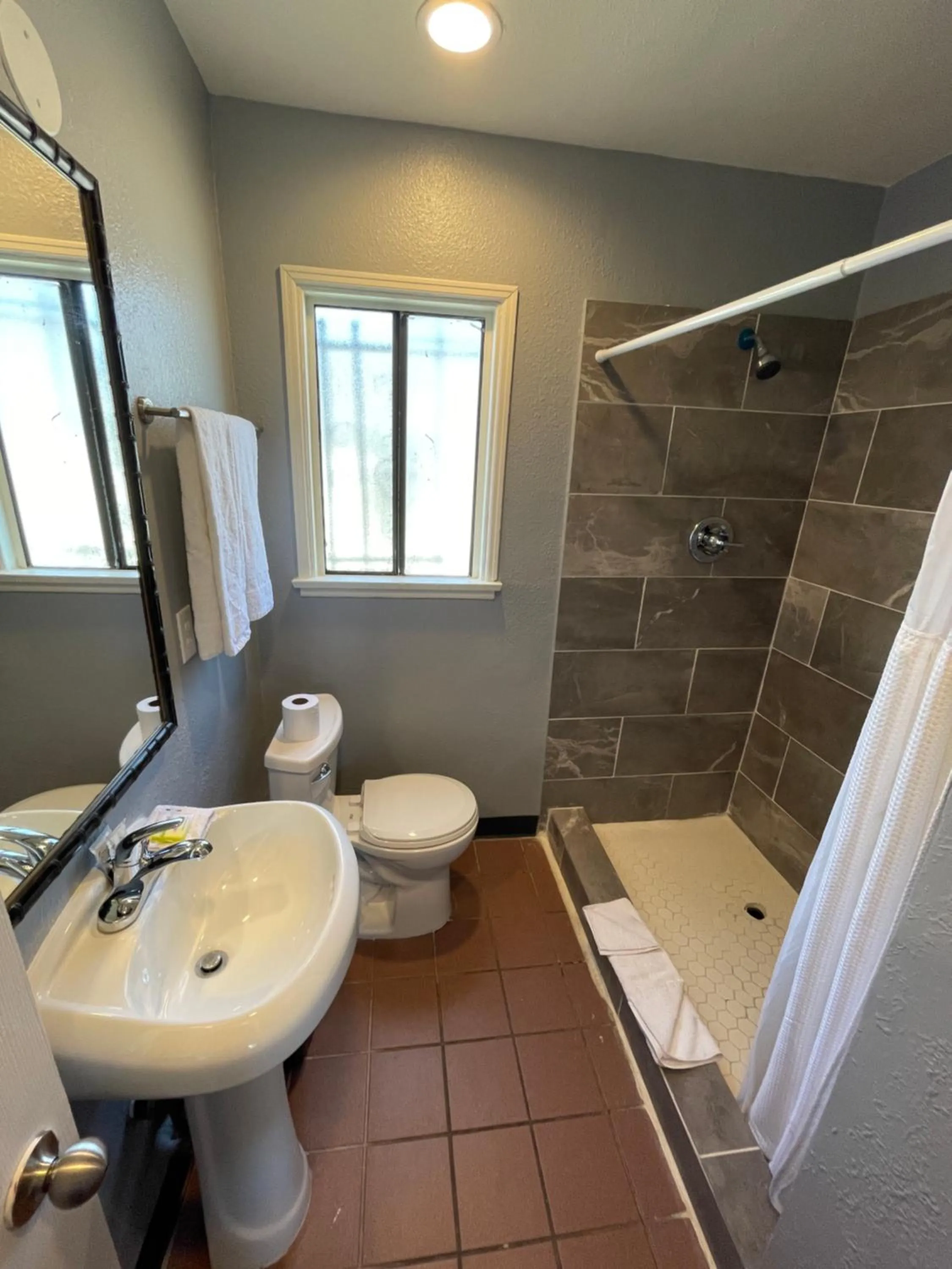 Bathroom in Cornett Motel