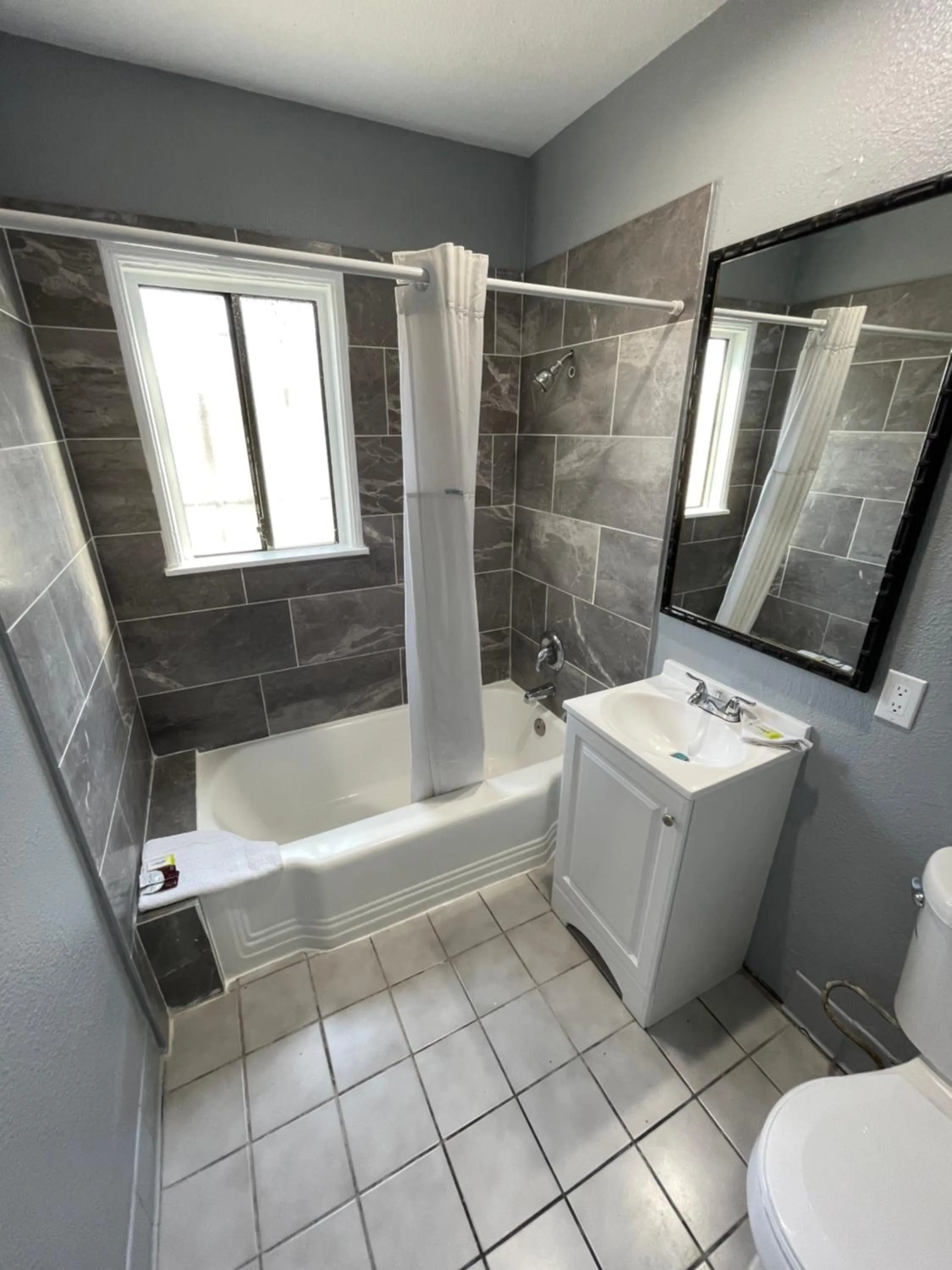 Bathroom in Cornett Motel