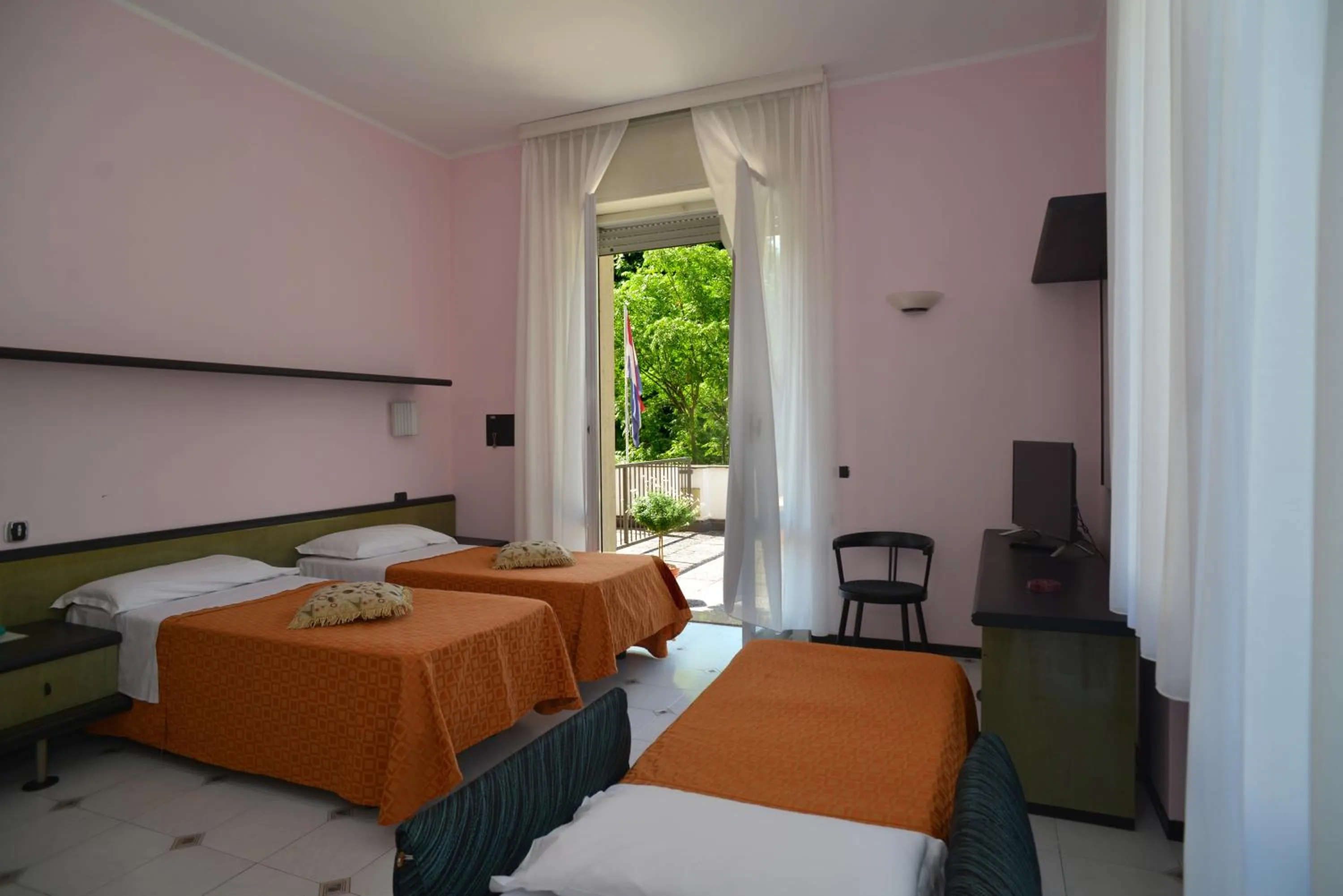 Other, Bed in Hotel Salus