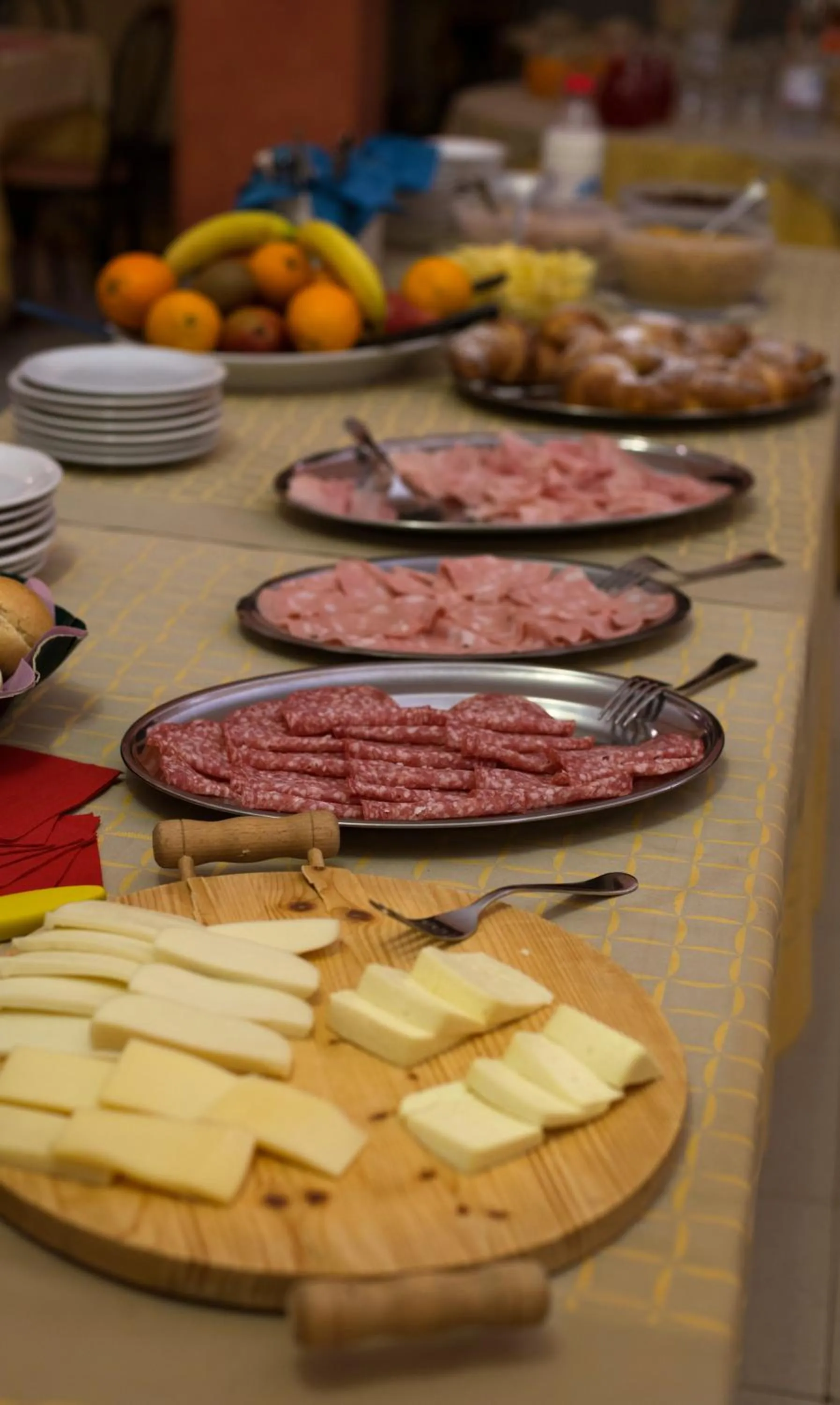 Restaurant/places to eat in Hotel Salus