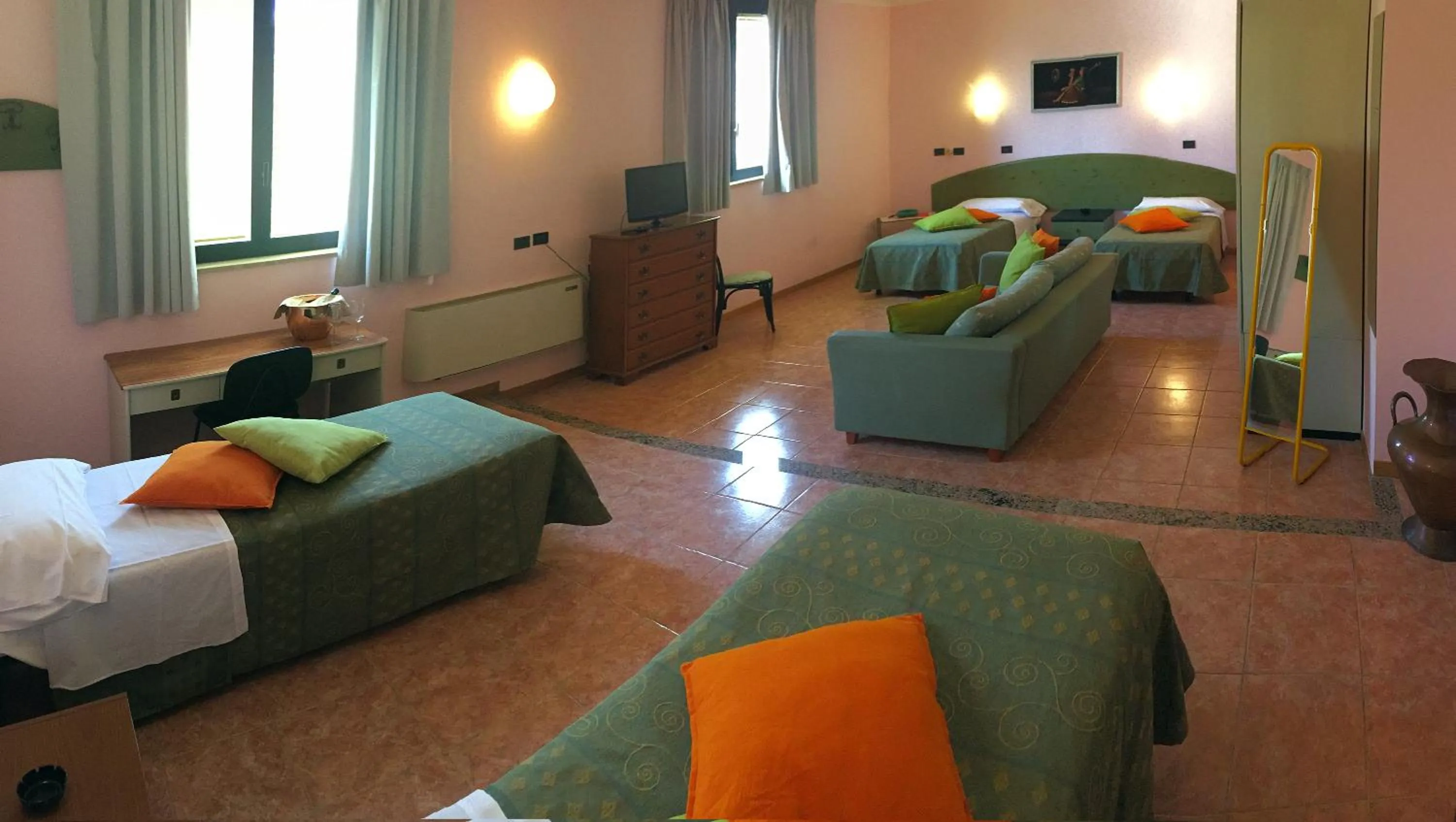 Other, Bed in Hotel Salus