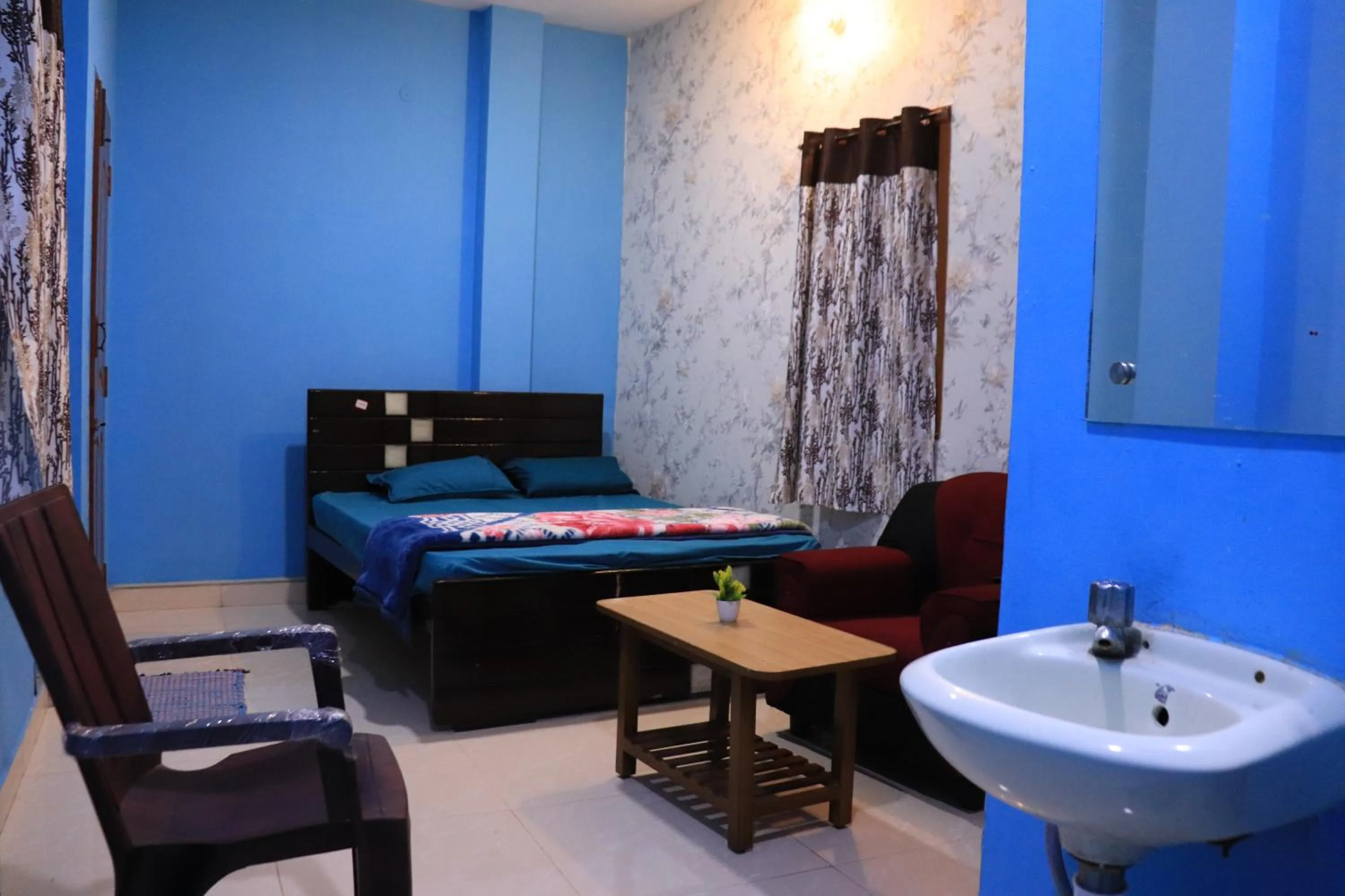 Photo of the whole room in Kodai Pinetree Residency