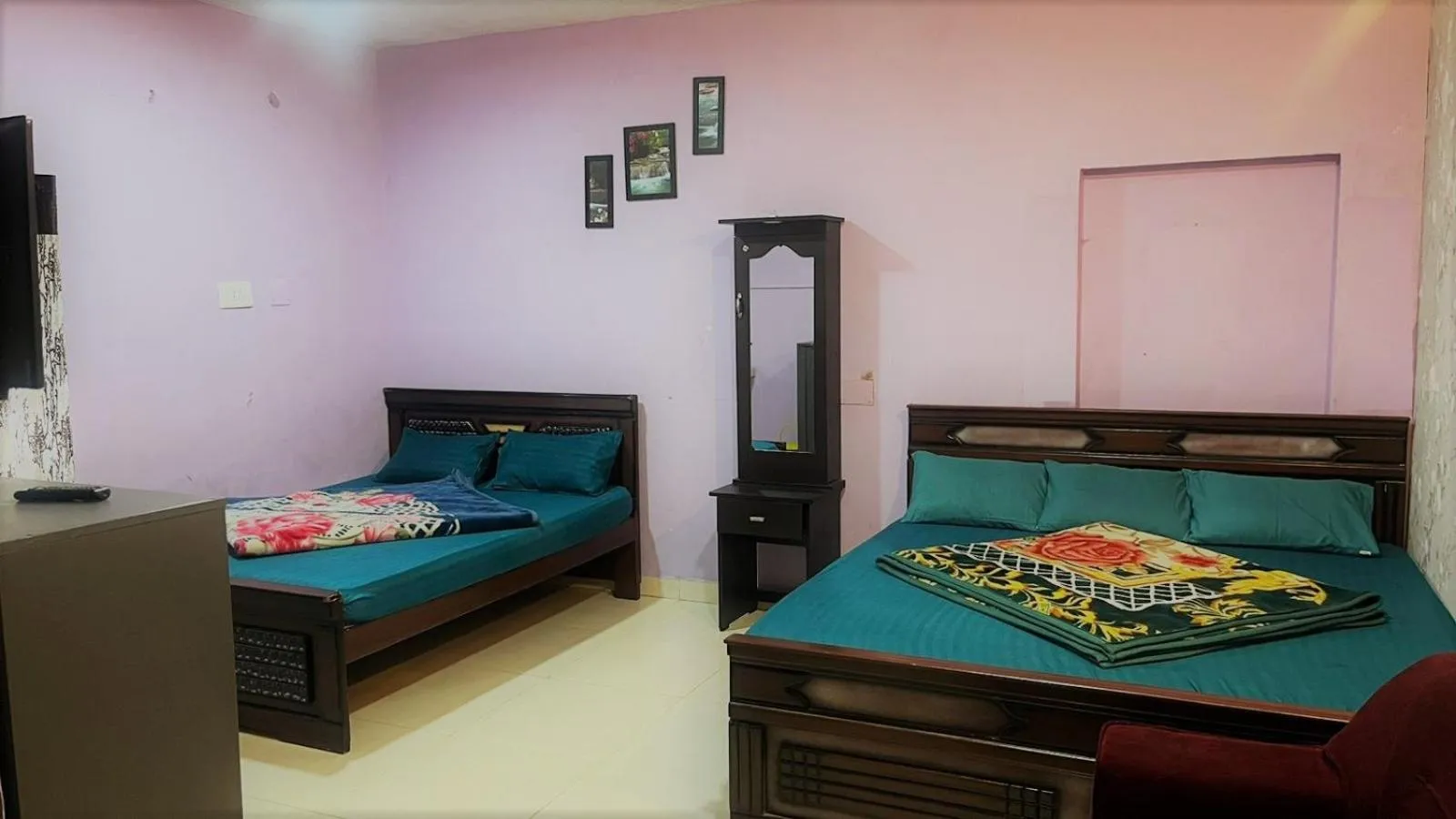Bedroom in Kodai Pinetree Residency