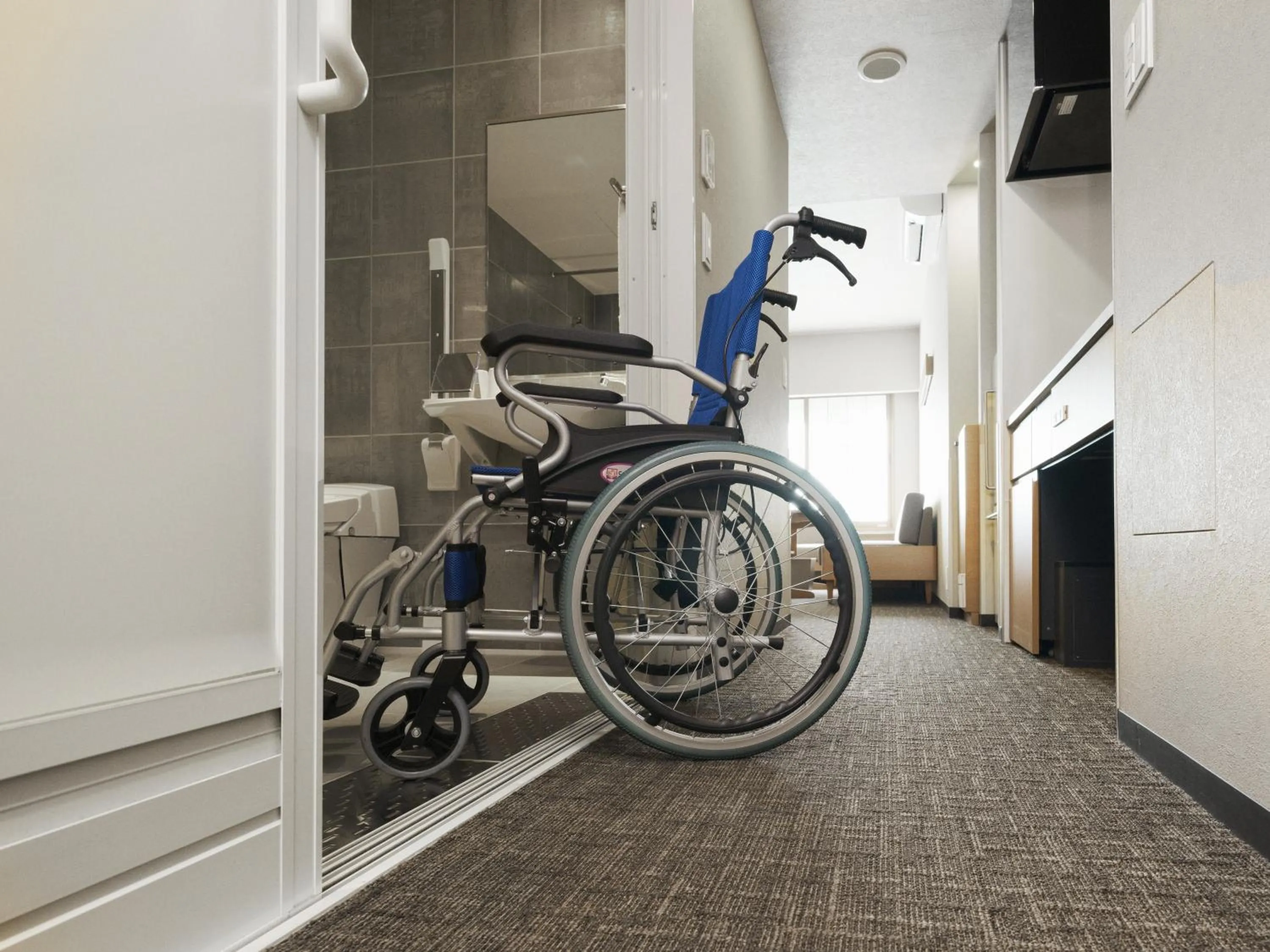Photo of the whole room in MIMARU Tokyo Station East