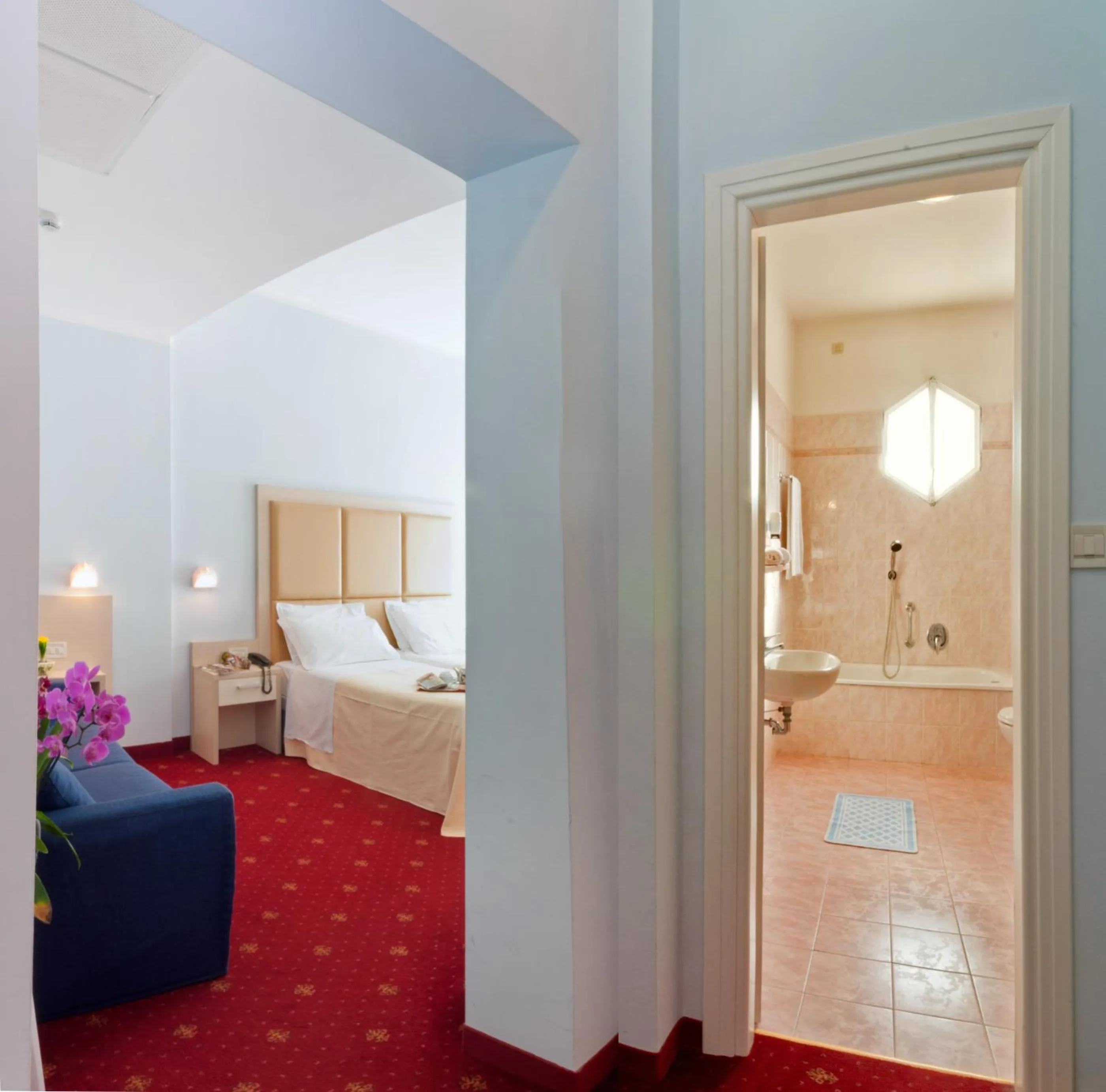 Photo of the whole room, Bed in Hotel Columbia Terme