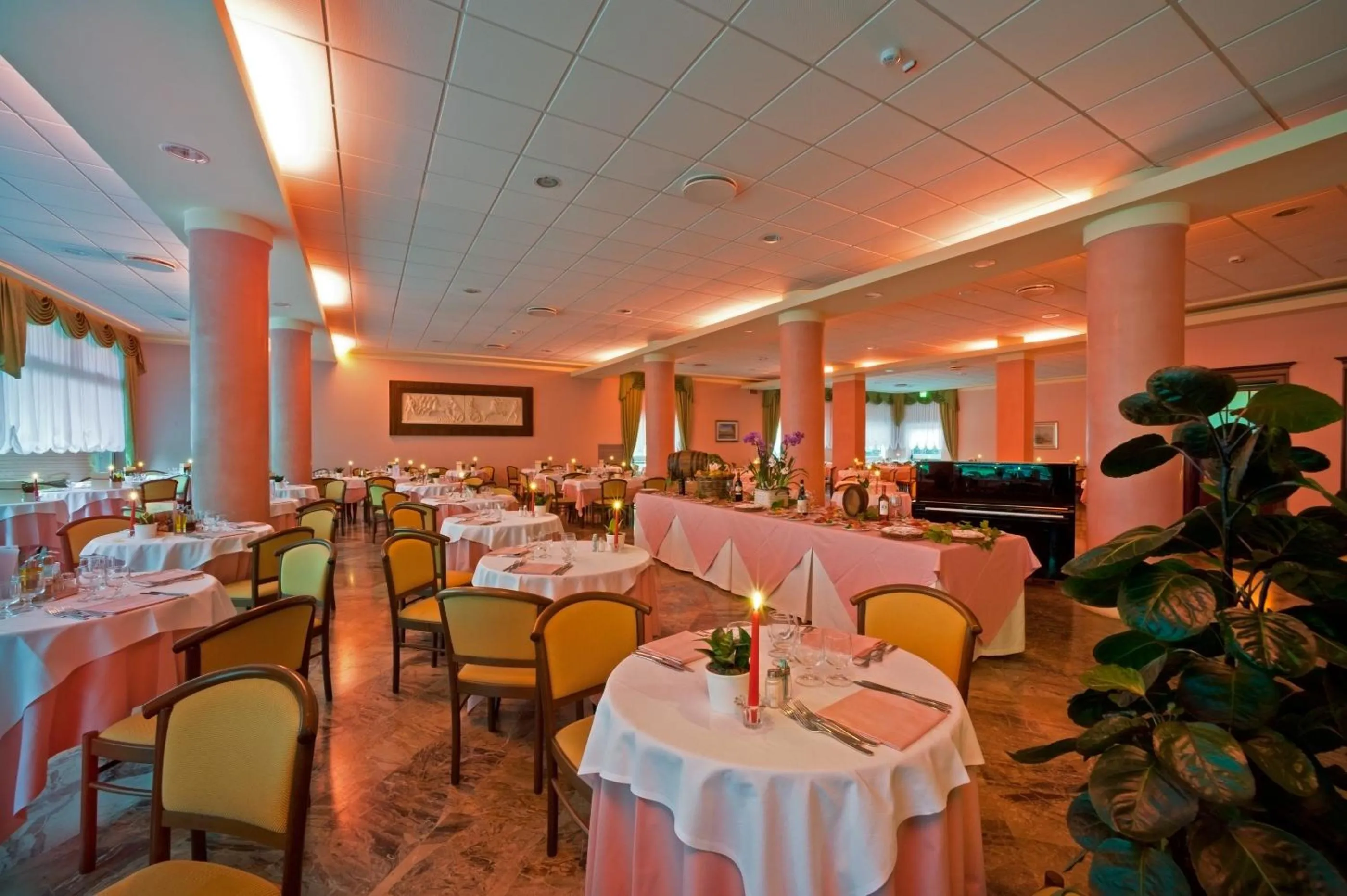 Restaurant/places to eat in Hotel Columbia Terme
