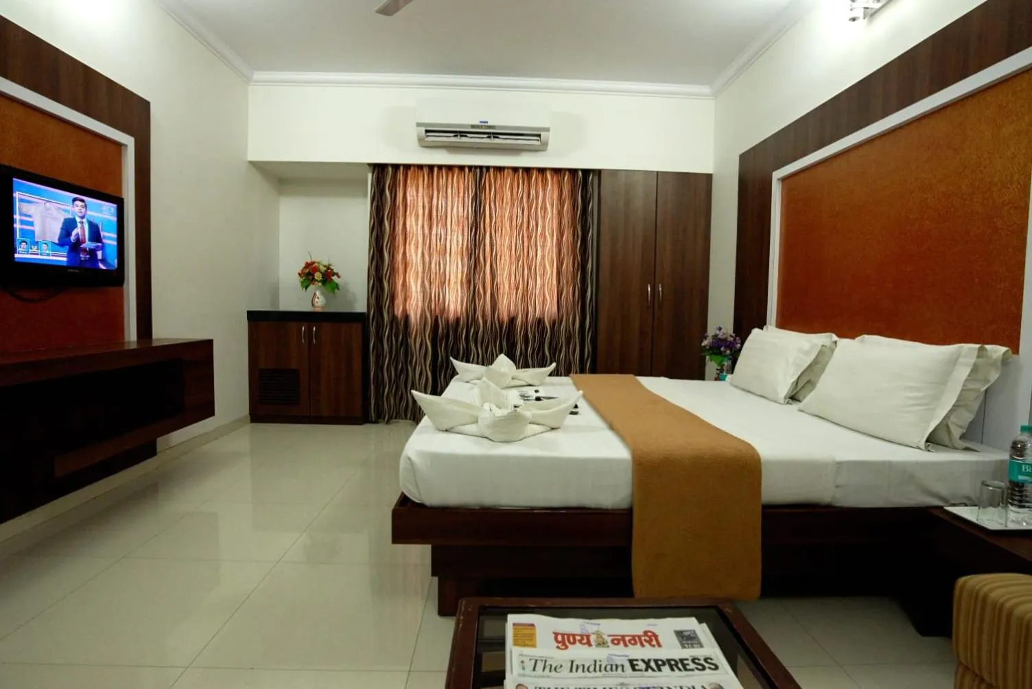TV and multimedia, Bed in Hotel Sai Sangam