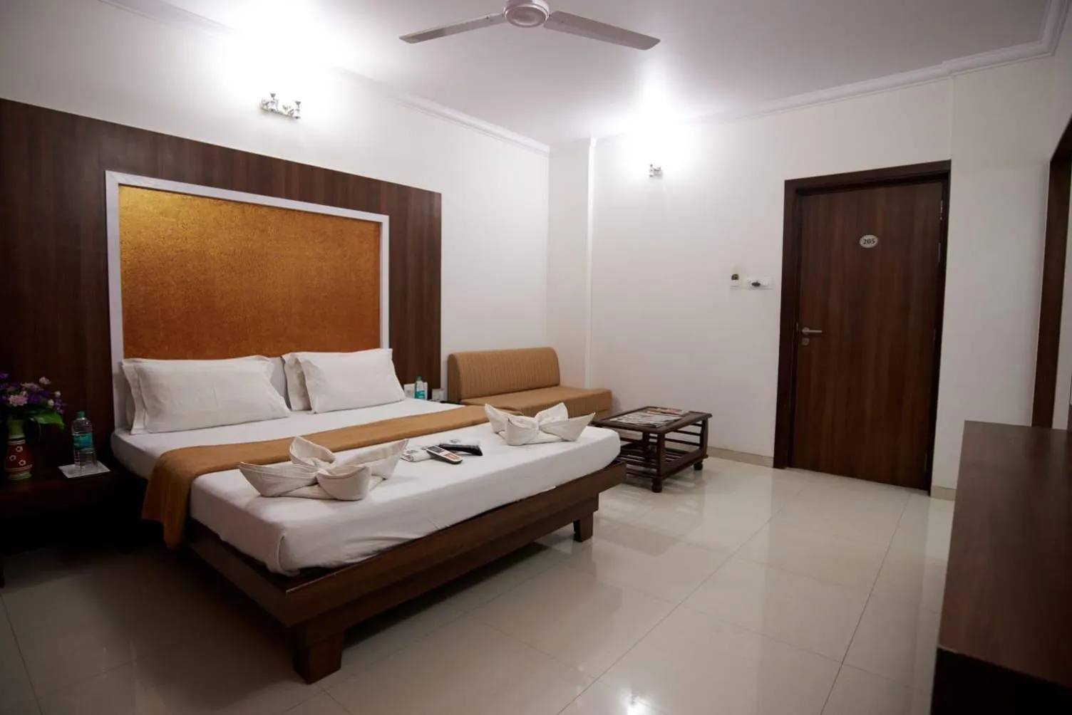 Bed in Hotel Sai Sangam
